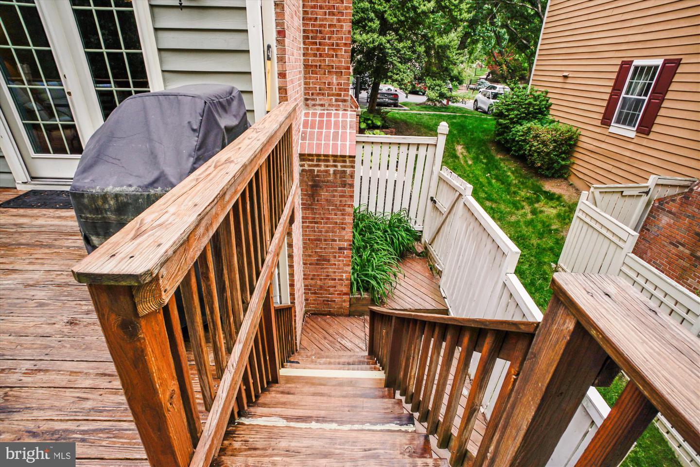1559 AUTUMN RIDGE CIR, RESTON, Virginia 20194, 2 Bedrooms Bedrooms, ,3 BathroomsBathrooms,Residential,For sale,1559 AUTUMN RIDGE CIR,VAFX2239950 MLS # VAFX2239950