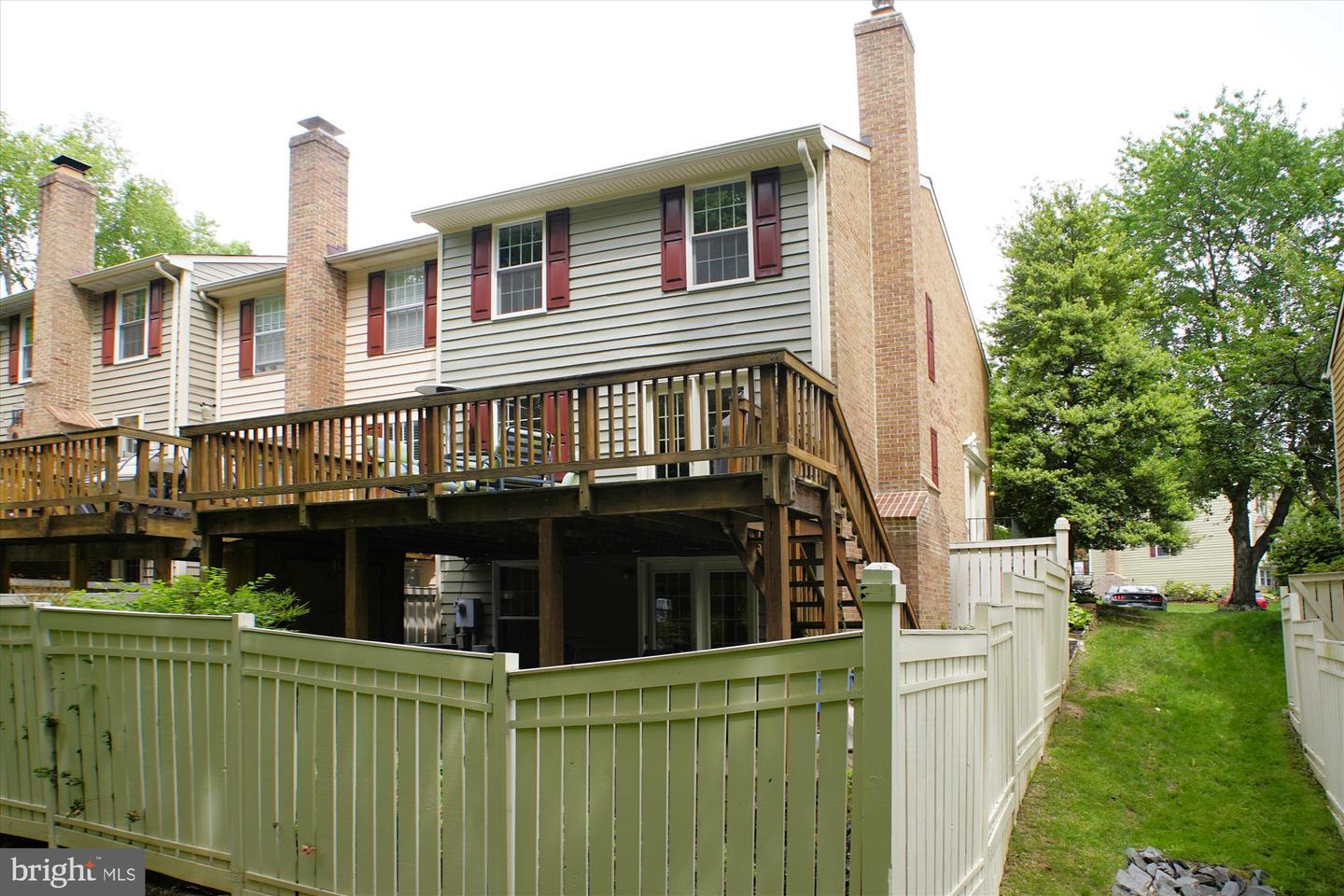 1559 AUTUMN RIDGE CIR, RESTON, Virginia 20194, 2 Bedrooms Bedrooms, ,3 BathroomsBathrooms,Residential,For sale,1559 AUTUMN RIDGE CIR,VAFX2239950 MLS # VAFX2239950