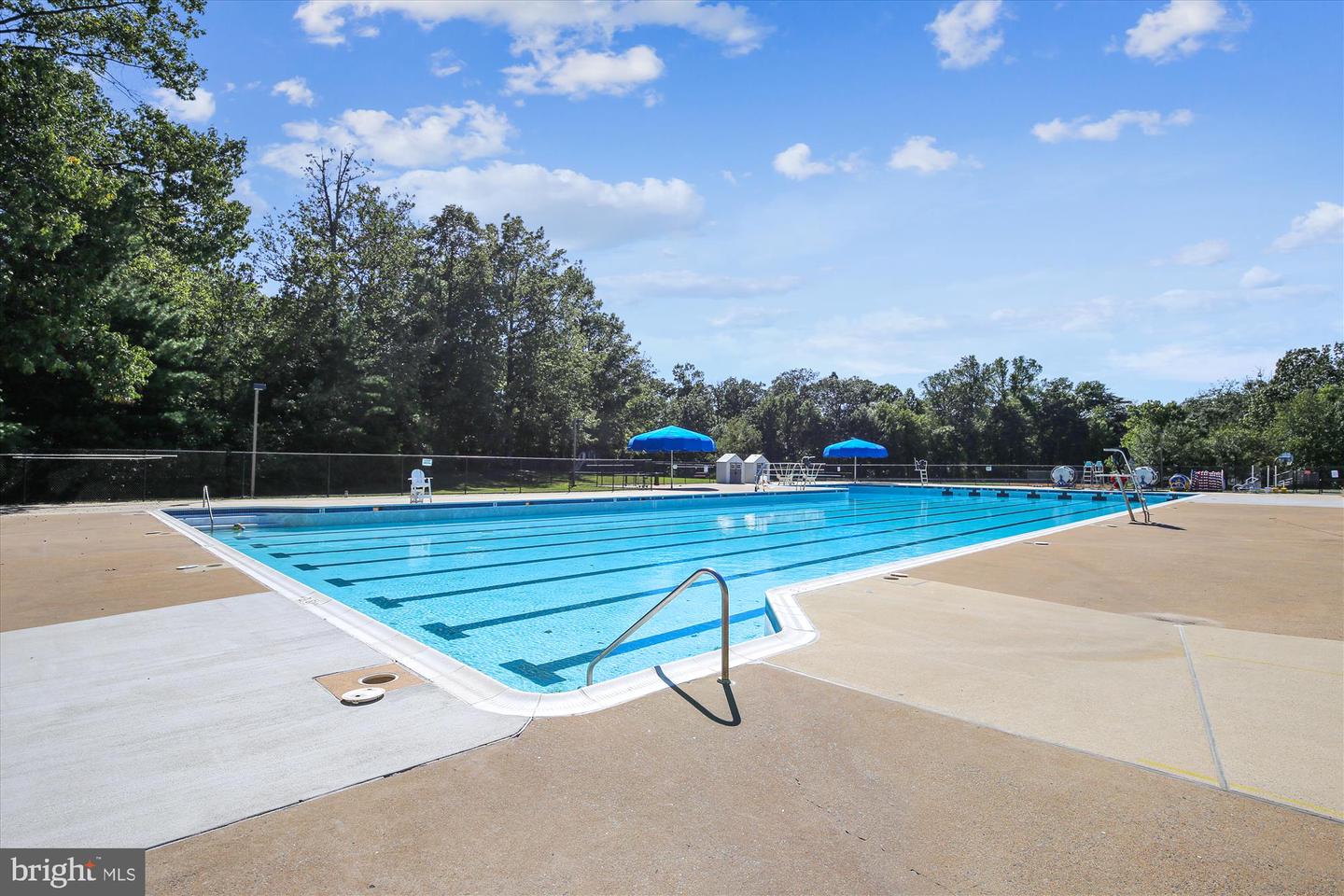 1559 AUTUMN RIDGE CIR, RESTON, Virginia 20194, 2 Bedrooms Bedrooms, ,3 BathroomsBathrooms,Residential,For sale,1559 AUTUMN RIDGE CIR,VAFX2239950 MLS # VAFX2239950
