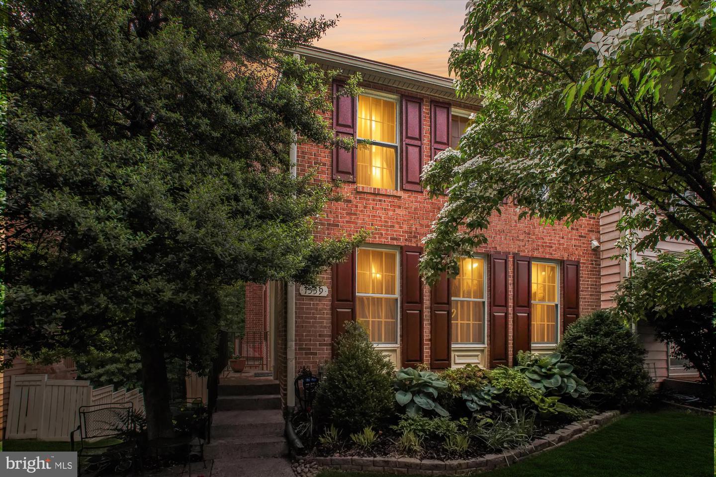 1559 AUTUMN RIDGE CIR, RESTON, Virginia 20194, 2 Bedrooms Bedrooms, ,3 BathroomsBathrooms,Residential,For sale,1559 AUTUMN RIDGE CIR,VAFX2239950 MLS # VAFX2239950