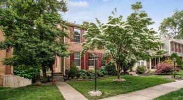 1559 AUTUMN RIDGE CIR, RESTON, Virginia 20194, 2 Bedrooms Bedrooms, ,3 BathroomsBathrooms,Residential,For sale,1559 AUTUMN RIDGE CIR,VAFX2239950 MLS # VAFX2239950