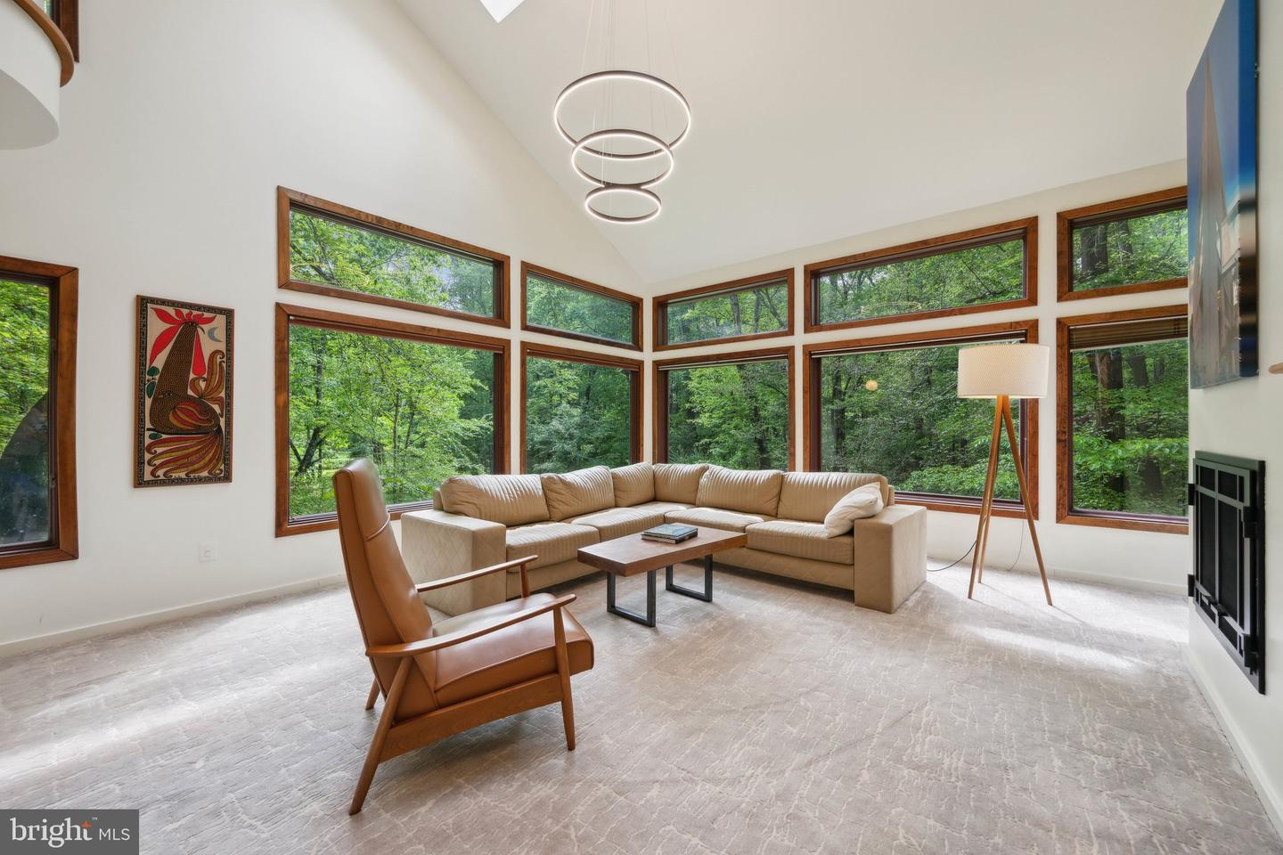 9700 BEACH MILL RD, GREAT FALLS, Virginia 22066, 4 Bedrooms Bedrooms, ,3 BathroomsBathrooms,Residential,For sale,9700 BEACH MILL RD,VAFX2239760 MLS # VAFX2239760