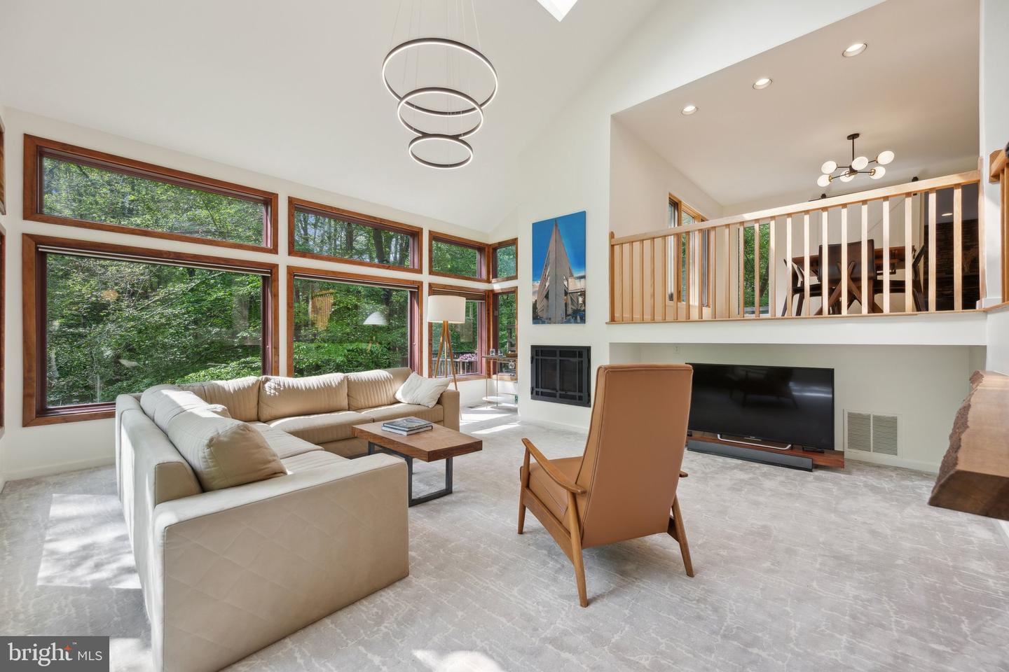 9700 BEACH MILL RD, GREAT FALLS, Virginia 22066, 4 Bedrooms Bedrooms, ,3 BathroomsBathrooms,Residential,For sale,9700 BEACH MILL RD,VAFX2239760 MLS # VAFX2239760