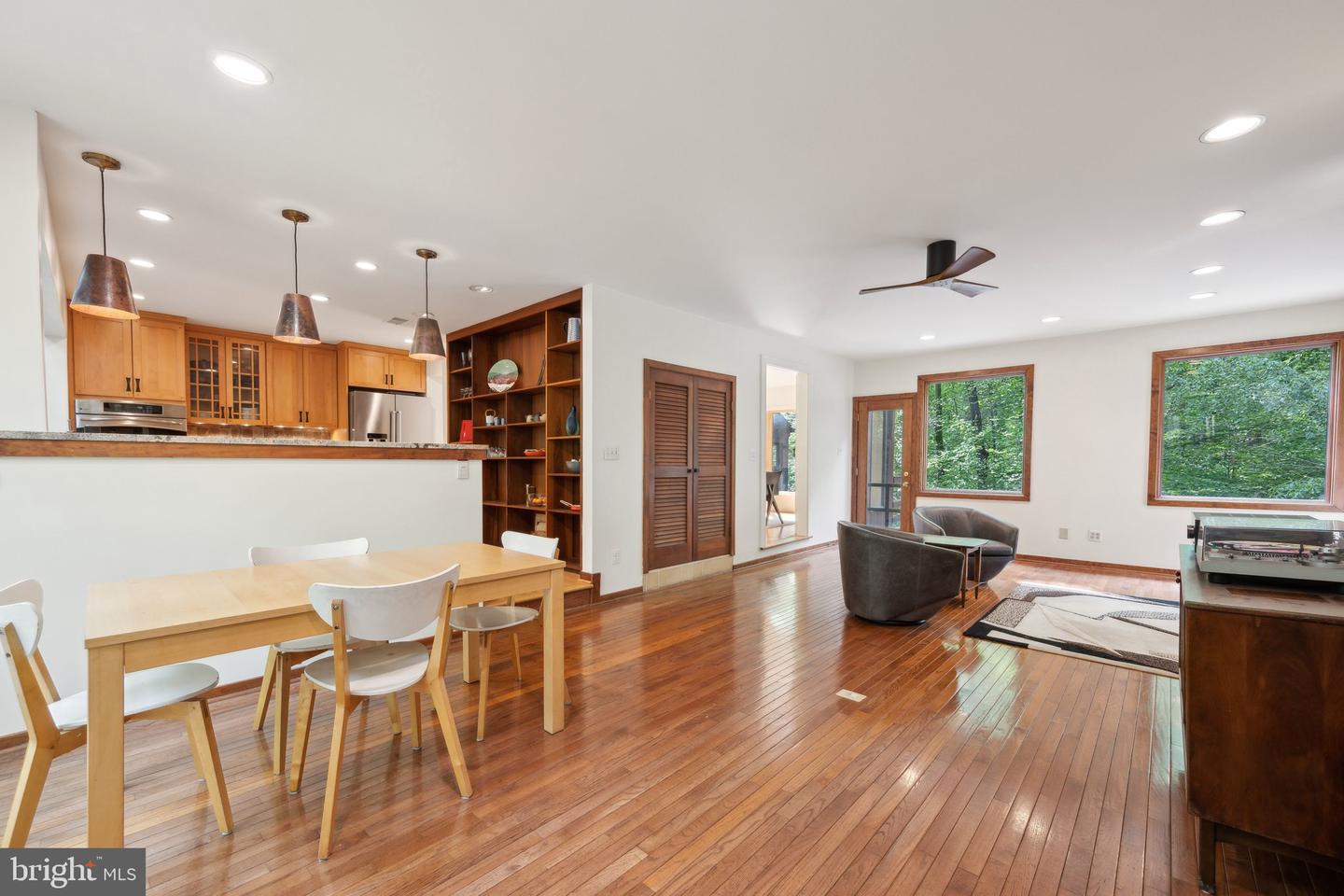 9700 BEACH MILL RD, GREAT FALLS, Virginia 22066, 4 Bedrooms Bedrooms, ,3 BathroomsBathrooms,Residential,For sale,9700 BEACH MILL RD,VAFX2239760 MLS # VAFX2239760