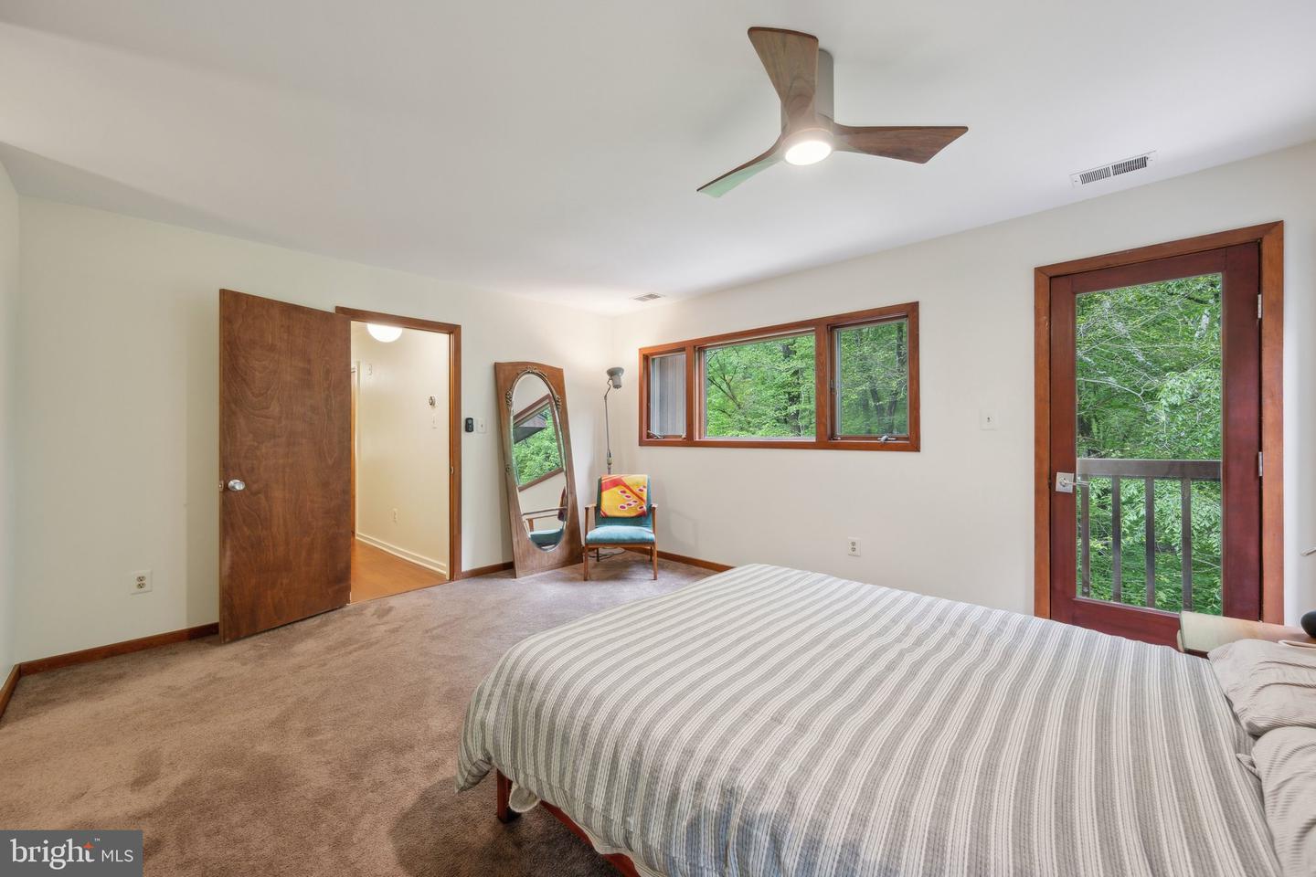 9700 BEACH MILL RD, GREAT FALLS, Virginia 22066, 4 Bedrooms Bedrooms, ,3 BathroomsBathrooms,Residential,For sale,9700 BEACH MILL RD,VAFX2239760 MLS # VAFX2239760