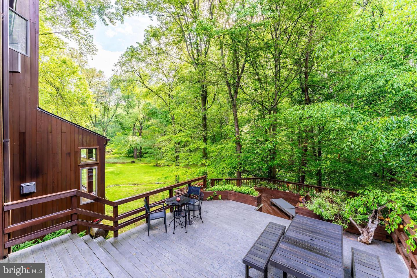 9700 BEACH MILL RD, GREAT FALLS, Virginia 22066, 4 Bedrooms Bedrooms, ,3 BathroomsBathrooms,Residential,For sale,9700 BEACH MILL RD,VAFX2239760 MLS # VAFX2239760