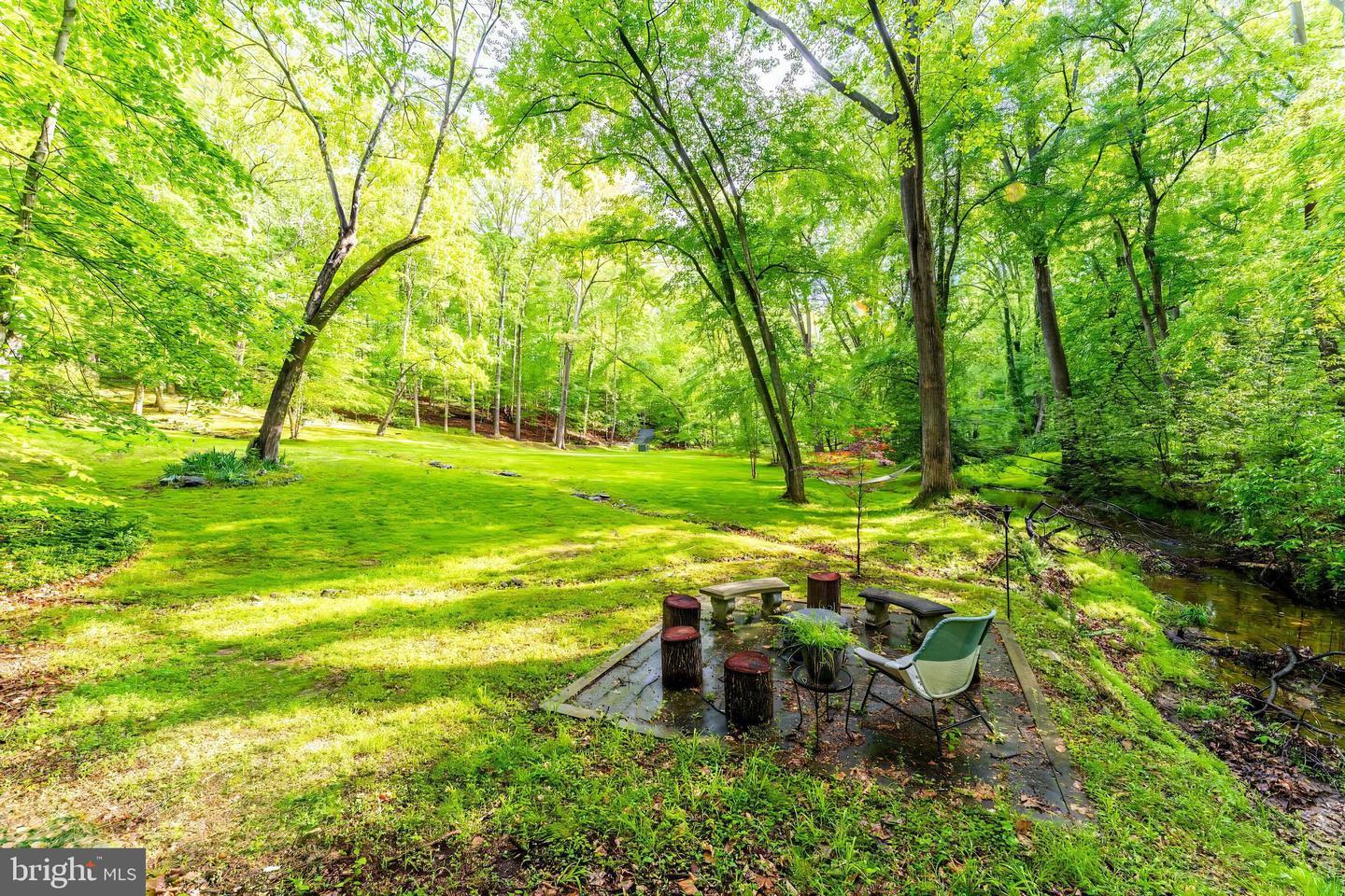9700 BEACH MILL RD, GREAT FALLS, Virginia 22066, 4 Bedrooms Bedrooms, ,3 BathroomsBathrooms,Residential,For sale,9700 BEACH MILL RD,VAFX2239760 MLS # VAFX2239760