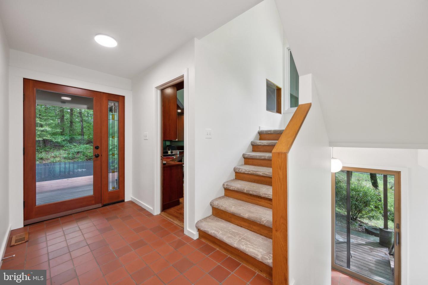 9700 BEACH MILL RD, GREAT FALLS, Virginia 22066, 4 Bedrooms Bedrooms, ,3 BathroomsBathrooms,Residential,For sale,9700 BEACH MILL RD,VAFX2239760 MLS # VAFX2239760