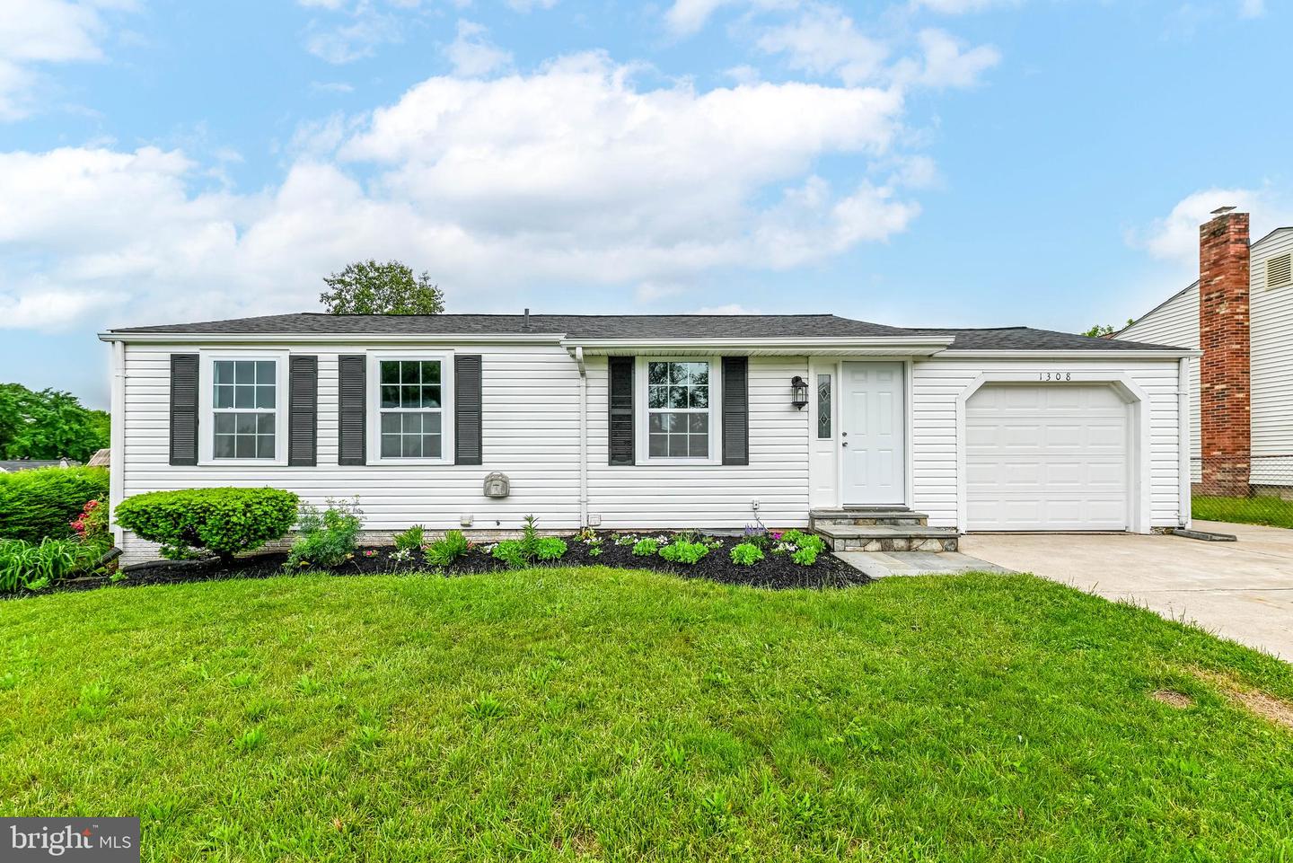 1308 E BEECH RD, STERLING, Virginia 20164, 5 Bedrooms Bedrooms, ,2 BathroomsBathrooms,Residential,For sale,1308 E BEECH RD,VALO2096080 MLS # VALO2096080