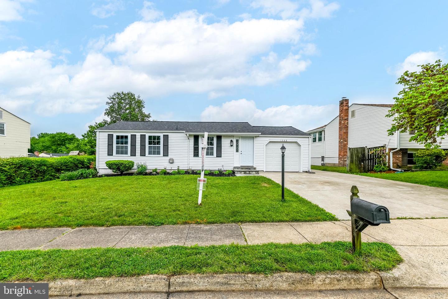 1308 E BEECH RD, STERLING, Virginia 20164, 5 Bedrooms Bedrooms, ,2 BathroomsBathrooms,Residential,For sale,1308 E BEECH RD,VALO2096080 MLS # VALO2096080