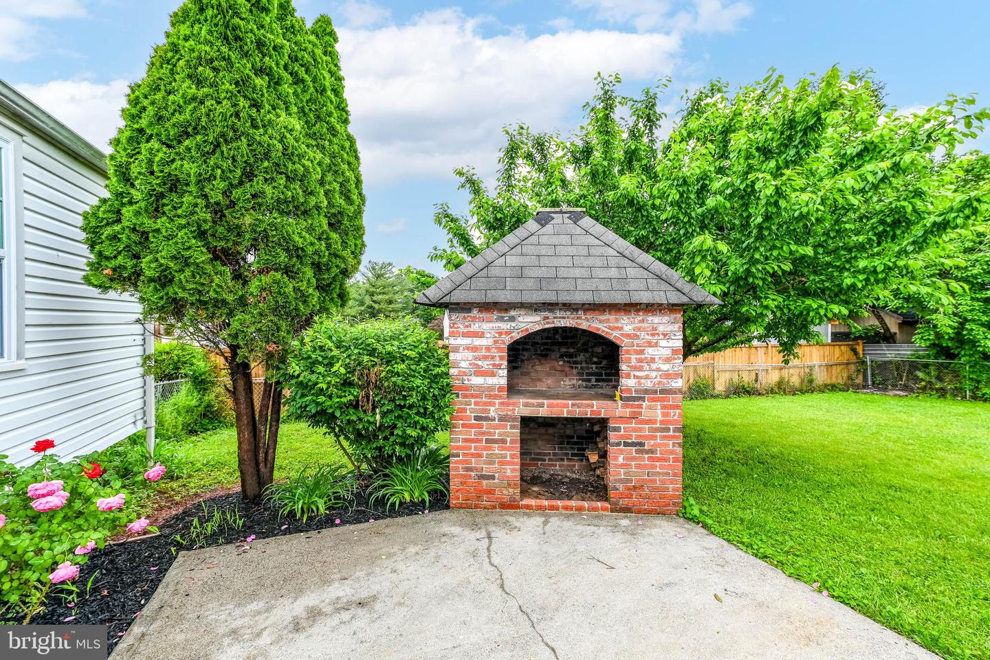 1308 E BEECH RD, STERLING, Virginia 20164, 5 Bedrooms Bedrooms, ,2 BathroomsBathrooms,Residential,For sale,1308 E BEECH RD,VALO2096080 MLS # VALO2096080