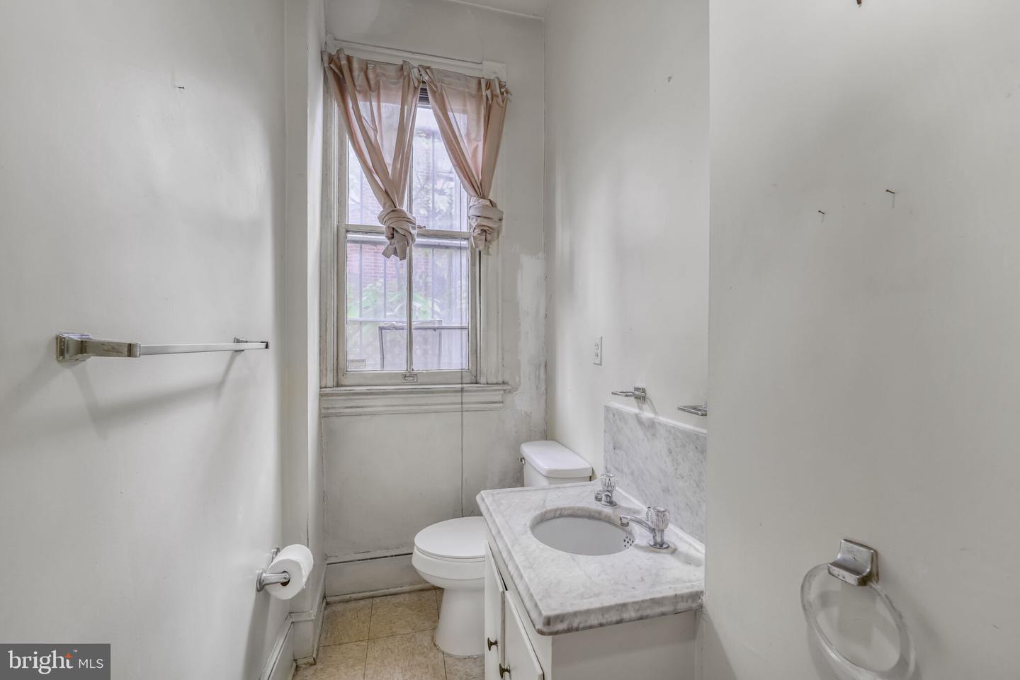 720 A ST SE, WASHINGTON, District Of Columbia 20003, 7 Bedrooms Bedrooms, ,4 BathroomsBathrooms,Residential,For sale,720 A ST SE,DCDC2199636 MLS # DCDC2199636