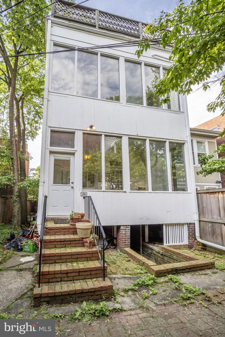 720 A ST SE, WASHINGTON, District Of Columbia 20003, 7 Bedrooms Bedrooms, ,4 BathroomsBathrooms,Residential,For sale,720 A ST SE,DCDC2199636 MLS # DCDC2199636