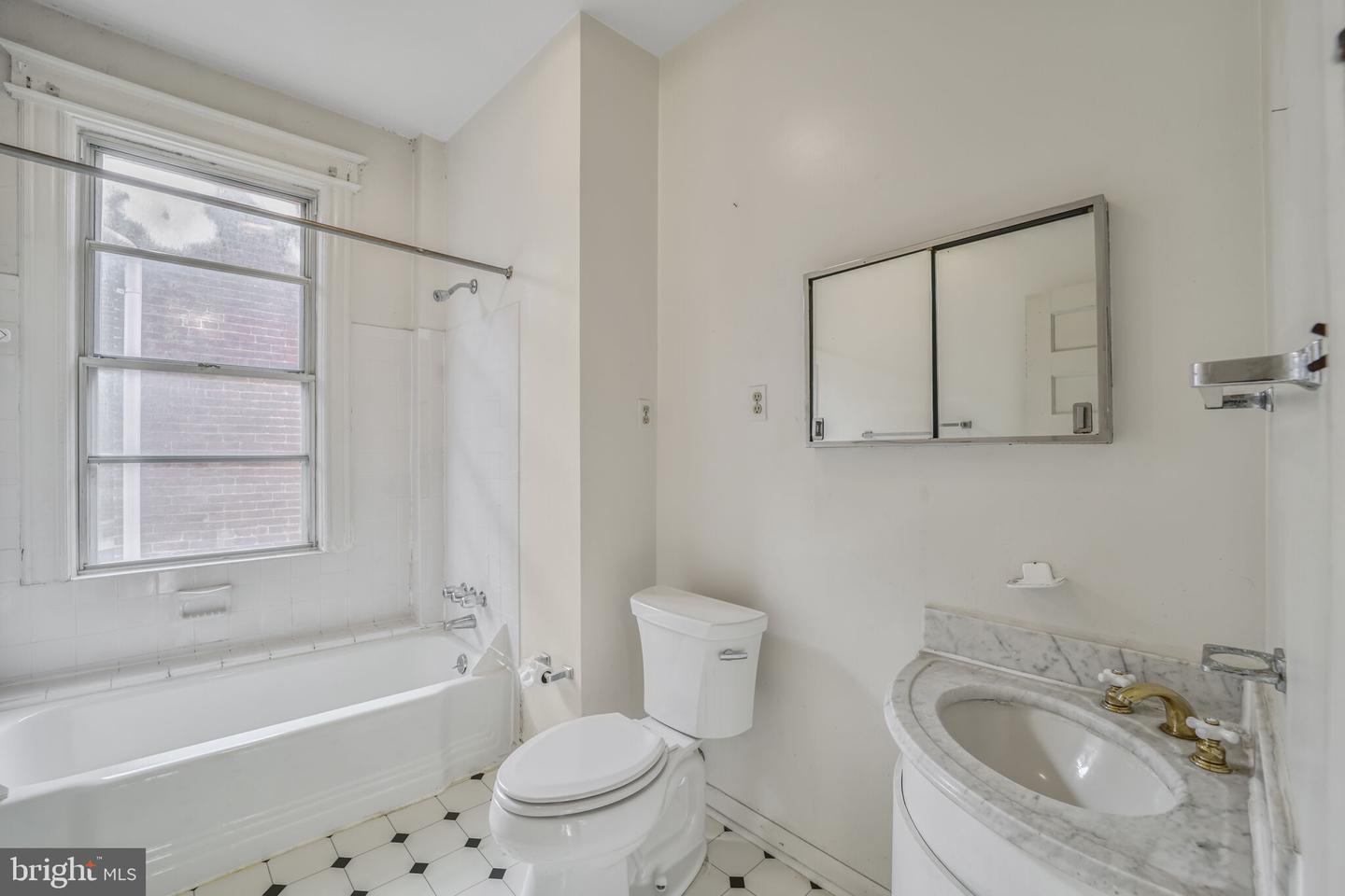 720 A ST SE, WASHINGTON, District Of Columbia 20003, 7 Bedrooms Bedrooms, ,4 BathroomsBathrooms,Residential,For sale,720 A ST SE,DCDC2199636 MLS # DCDC2199636