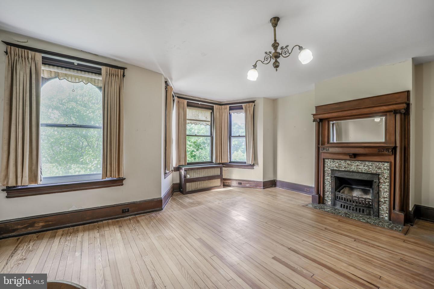 720 A ST SE, WASHINGTON, District Of Columbia 20003, 7 Bedrooms Bedrooms, ,4 BathroomsBathrooms,Residential,For sale,720 A ST SE,DCDC2199636 MLS # DCDC2199636