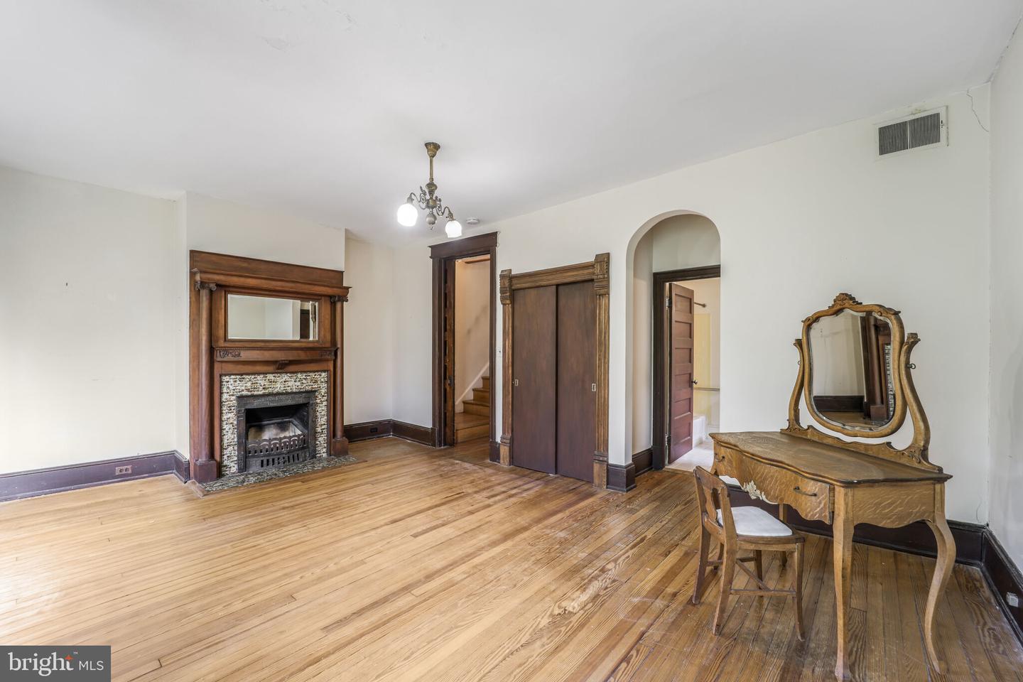 720 A ST SE, WASHINGTON, District Of Columbia 20003, 7 Bedrooms Bedrooms, ,4 BathroomsBathrooms,Residential,For sale,720 A ST SE,DCDC2199636 MLS # DCDC2199636
