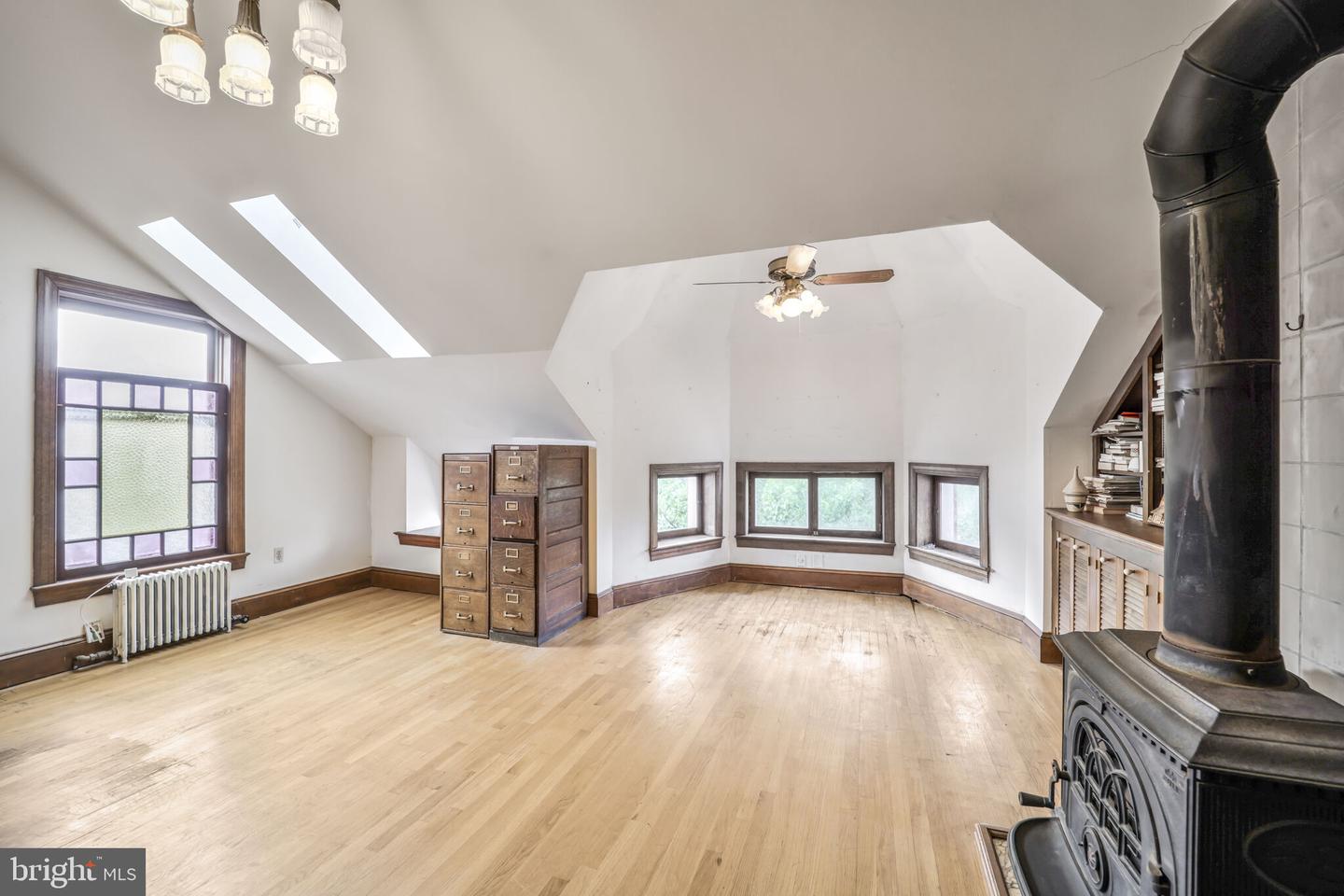 720 A ST SE, WASHINGTON, District Of Columbia 20003, 7 Bedrooms Bedrooms, ,4 BathroomsBathrooms,Residential,For sale,720 A ST SE,DCDC2199636 MLS # DCDC2199636