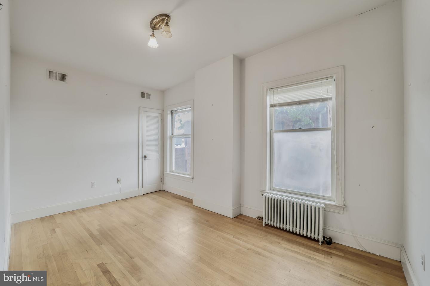 720 A ST SE, WASHINGTON, District Of Columbia 20003, 7 Bedrooms Bedrooms, ,4 BathroomsBathrooms,Residential,For sale,720 A ST SE,DCDC2199636 MLS # DCDC2199636