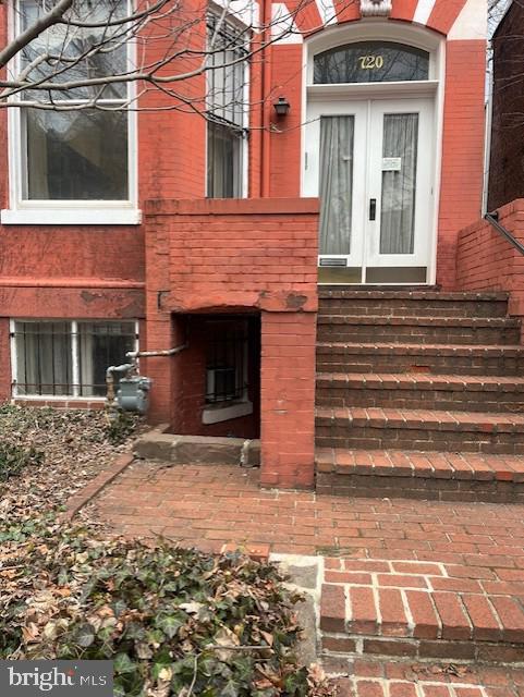 720 A ST SE, WASHINGTON, District Of Columbia 20003, 7 Bedrooms Bedrooms, ,4 BathroomsBathrooms,Residential,For sale,720 A ST SE,DCDC2199636 MLS # DCDC2199636