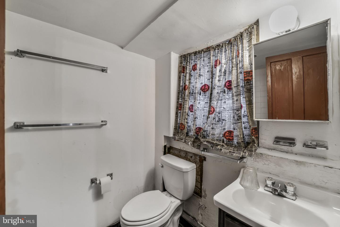 720 A ST SE, WASHINGTON, District Of Columbia 20003, 7 Bedrooms Bedrooms, ,4 BathroomsBathrooms,Residential,For sale,720 A ST SE,DCDC2199636 MLS # DCDC2199636
