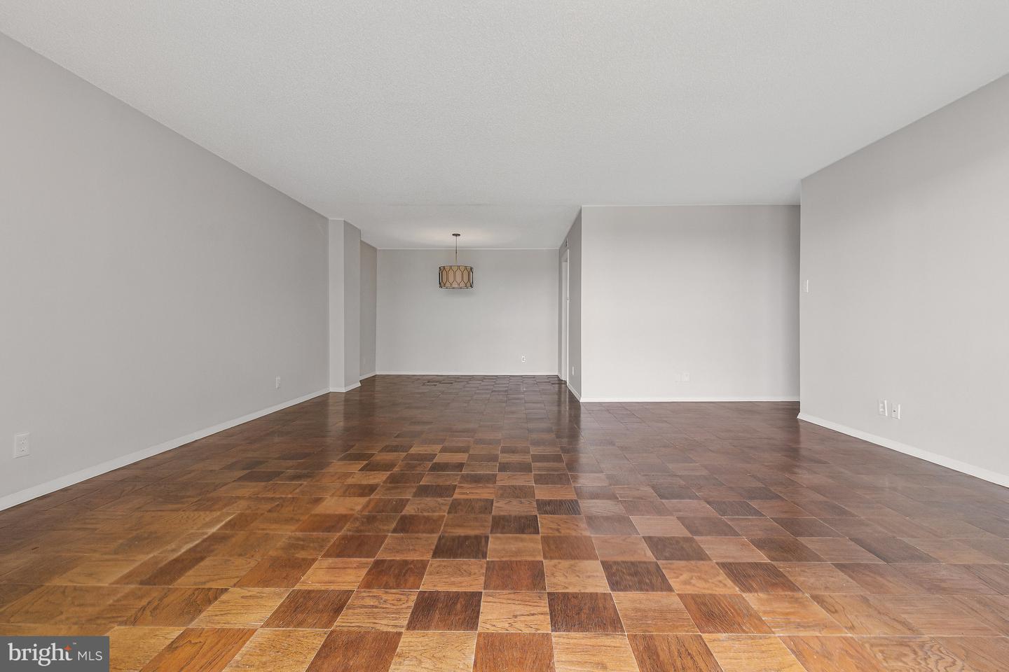3800 FAIRFAX DR #1011, ARLINGTON, Virginia 22203, 2 Bedrooms Bedrooms, ,2 BathroomsBathrooms,Residential,For sale,3800 FAIRFAX DR #1011,VAAR2057234 MLS # VAAR2057234