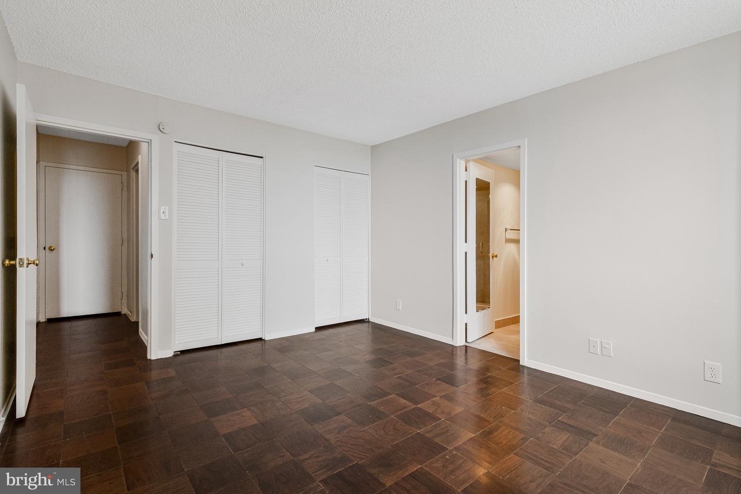 3800 FAIRFAX DR #1011, ARLINGTON, Virginia 22203, 2 Bedrooms Bedrooms, ,2 BathroomsBathrooms,Residential,For sale,3800 FAIRFAX DR #1011,VAAR2057234 MLS # VAAR2057234