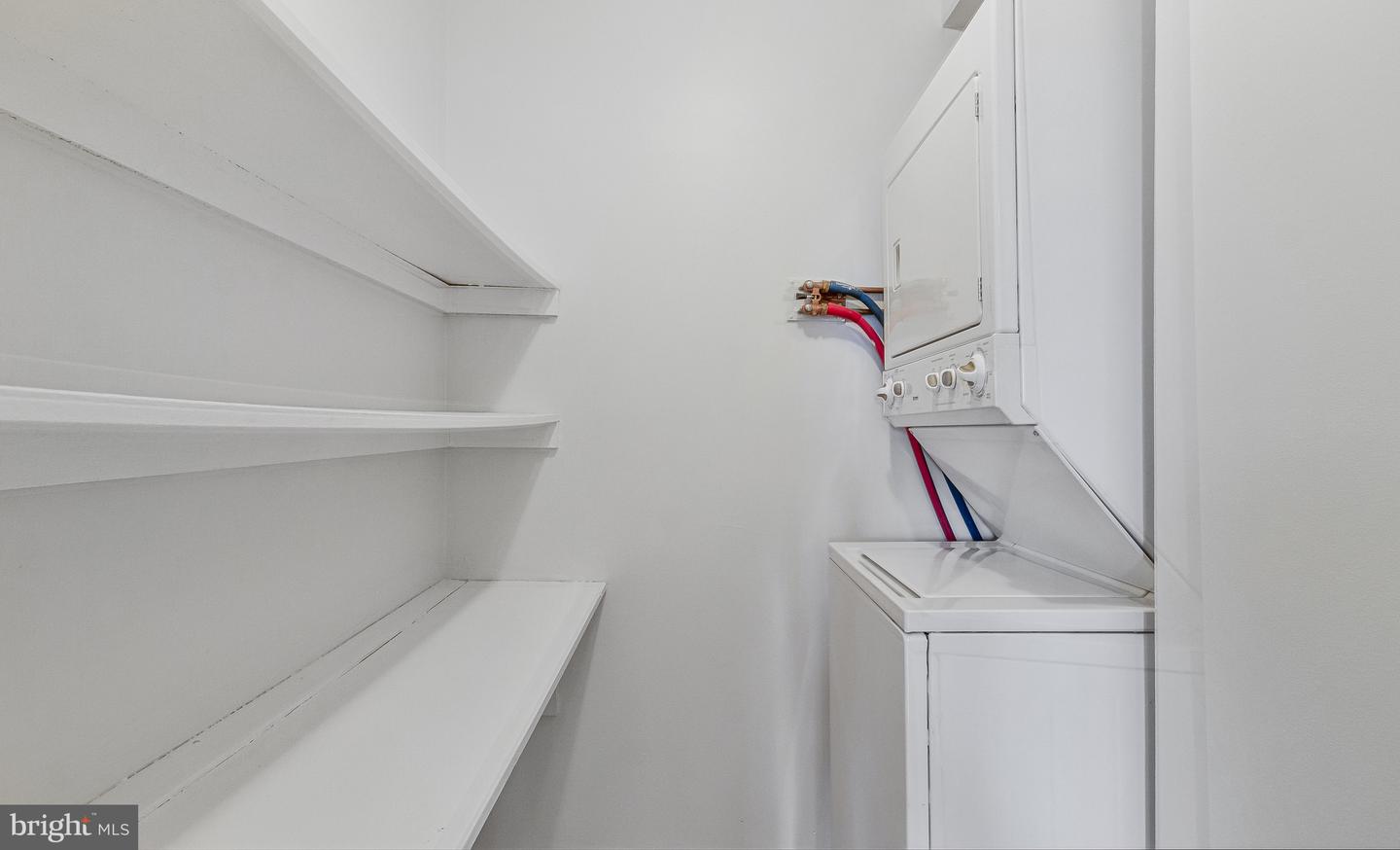 3800 FAIRFAX DR #1011, ARLINGTON, Virginia 22203, 2 Bedrooms Bedrooms, ,2 BathroomsBathrooms,Residential,For sale,3800 FAIRFAX DR #1011,VAAR2057234 MLS # VAAR2057234