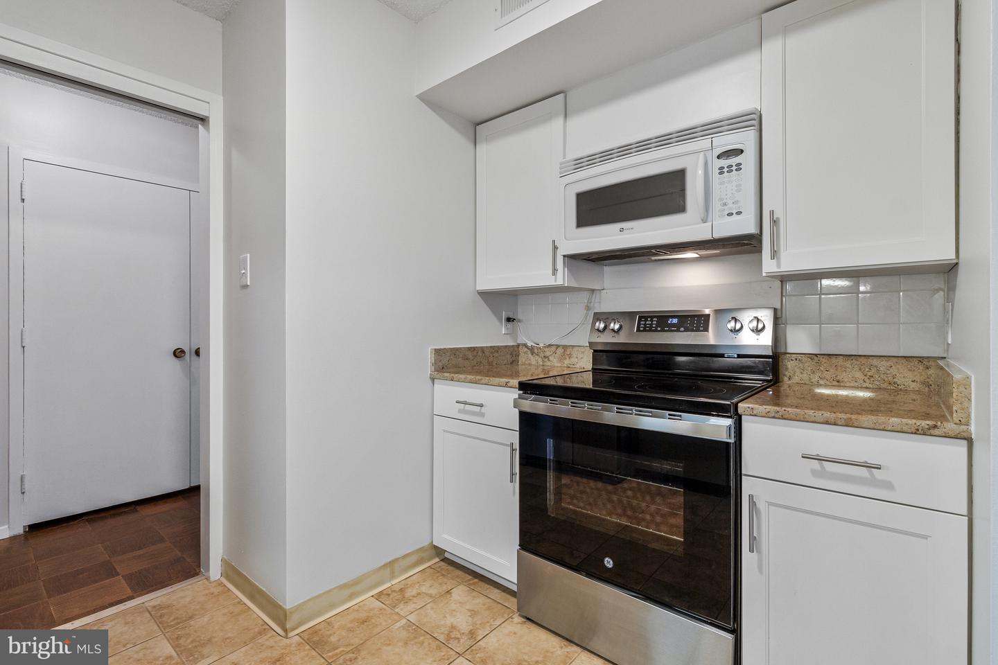 3800 FAIRFAX DR #1011, ARLINGTON, Virginia 22203, 2 Bedrooms Bedrooms, ,2 BathroomsBathrooms,Residential,For sale,3800 FAIRFAX DR #1011,VAAR2057234 MLS # VAAR2057234