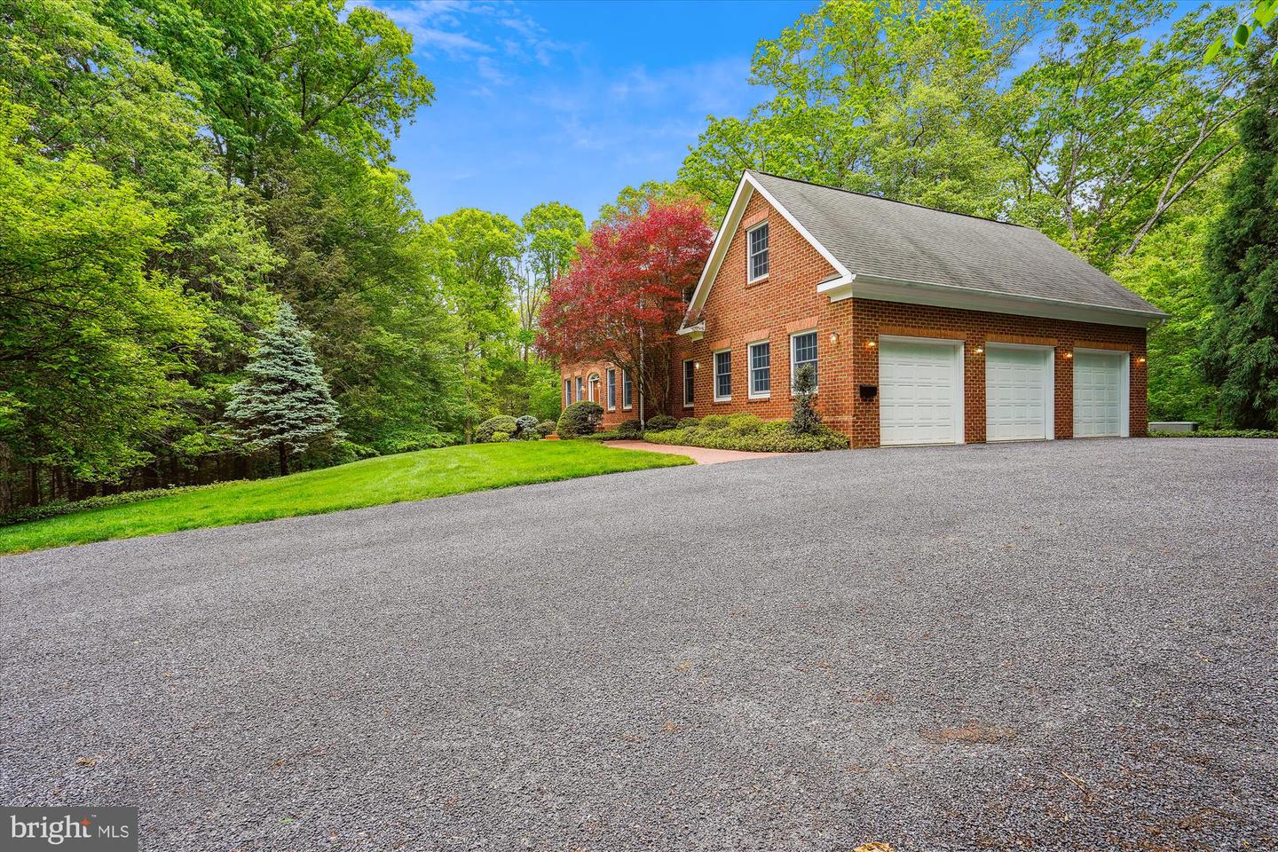 7517 LEES FARM RD, CLIFTON, Virginia 20124, 4 Bedrooms Bedrooms, ,3 BathroomsBathrooms,Residential,For sale,7517 LEES FARM RD,VAFX2239586 MLS # VAFX2239586