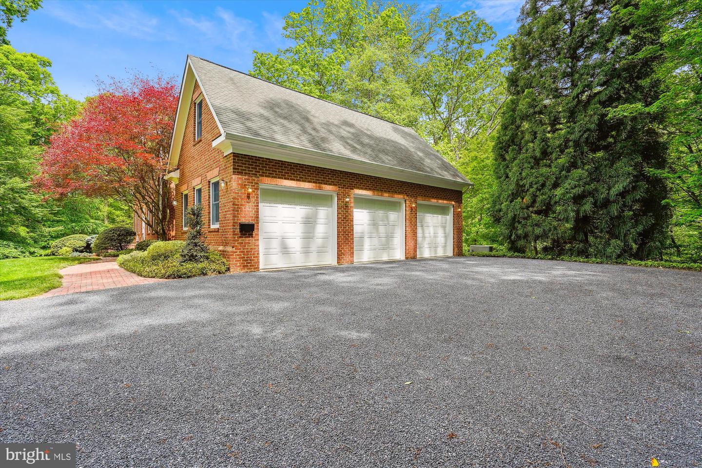 7517 LEES FARM RD, CLIFTON, Virginia 20124, 4 Bedrooms Bedrooms, ,3 BathroomsBathrooms,Residential,For sale,7517 LEES FARM RD,VAFX2239586 MLS # VAFX2239586