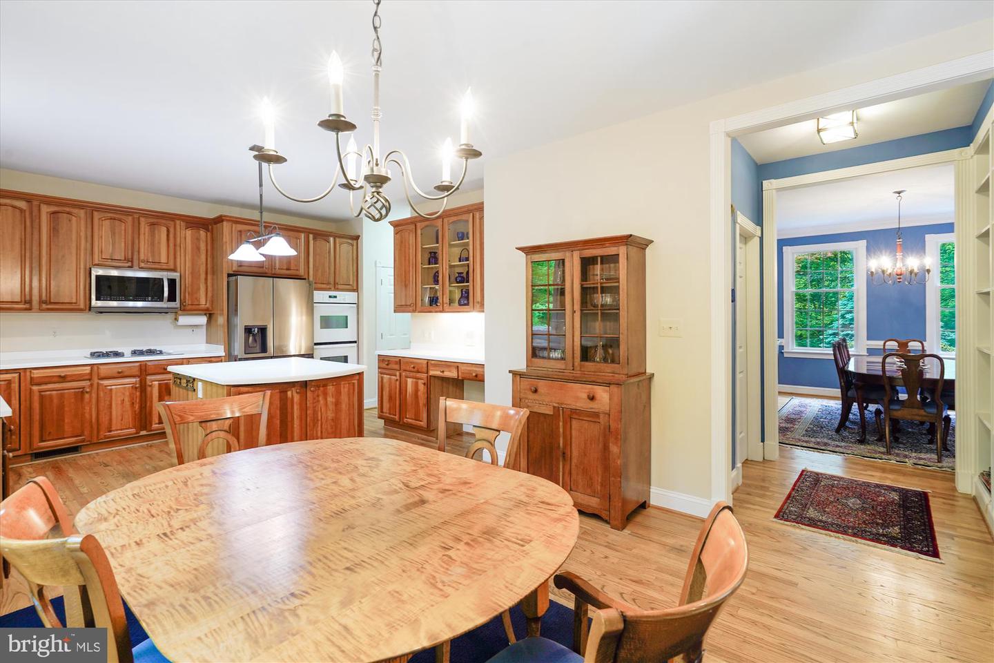 7517 LEES FARM RD, CLIFTON, Virginia 20124, 4 Bedrooms Bedrooms, ,3 BathroomsBathrooms,Residential,For sale,7517 LEES FARM RD,VAFX2239586 MLS # VAFX2239586