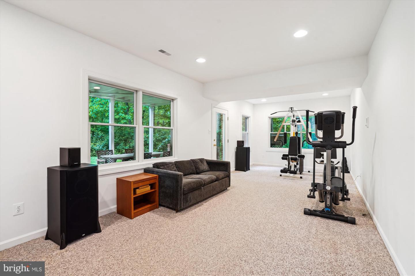 7517 LEES FARM RD, CLIFTON, Virginia 20124, 4 Bedrooms Bedrooms, ,3 BathroomsBathrooms,Residential,For sale,7517 LEES FARM RD,VAFX2239586 MLS # VAFX2239586