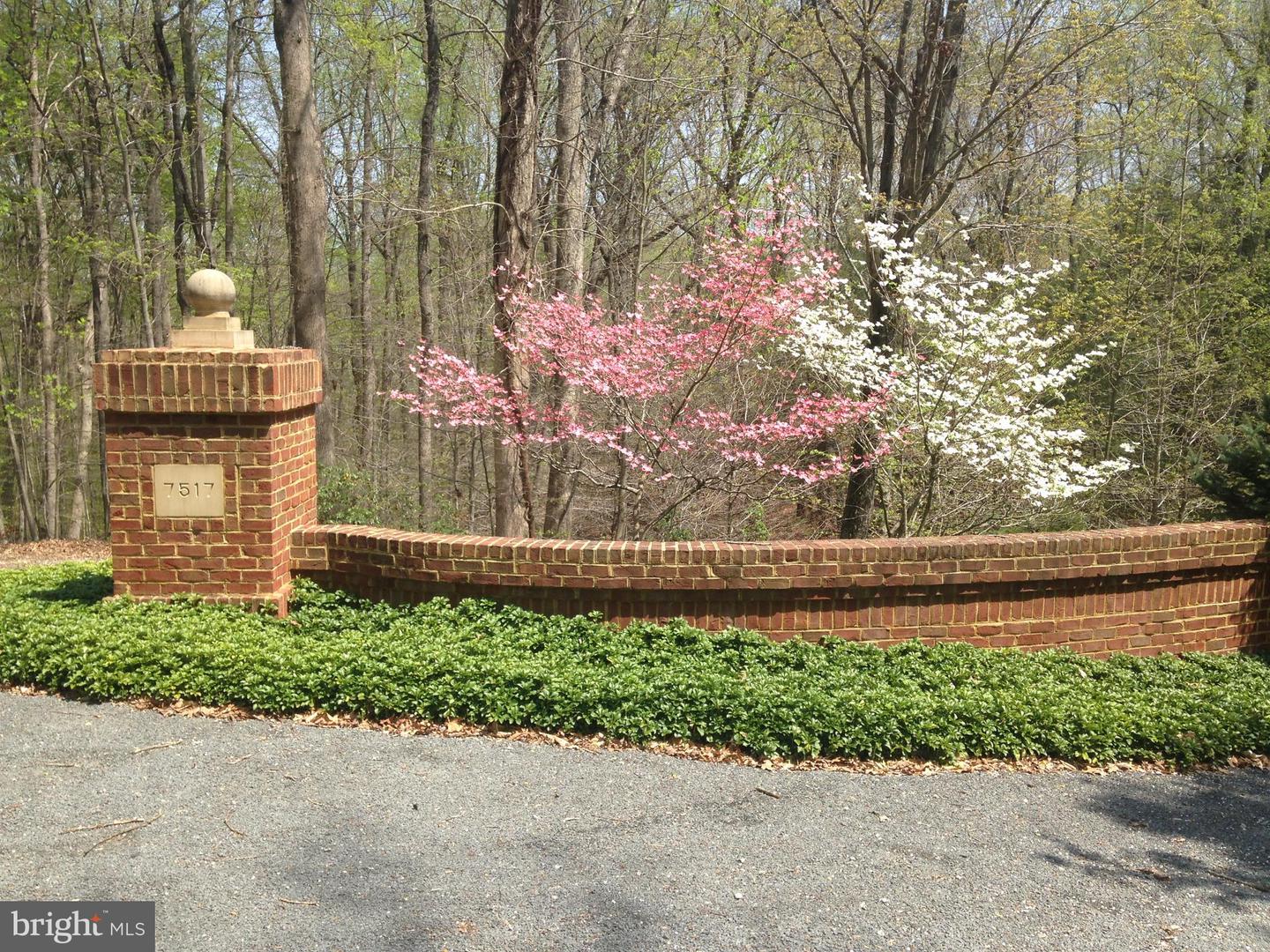 7517 LEES FARM RD, CLIFTON, Virginia 20124, 4 Bedrooms Bedrooms, ,3 BathroomsBathrooms,Residential,For sale,7517 LEES FARM RD,VAFX2239586 MLS # VAFX2239586