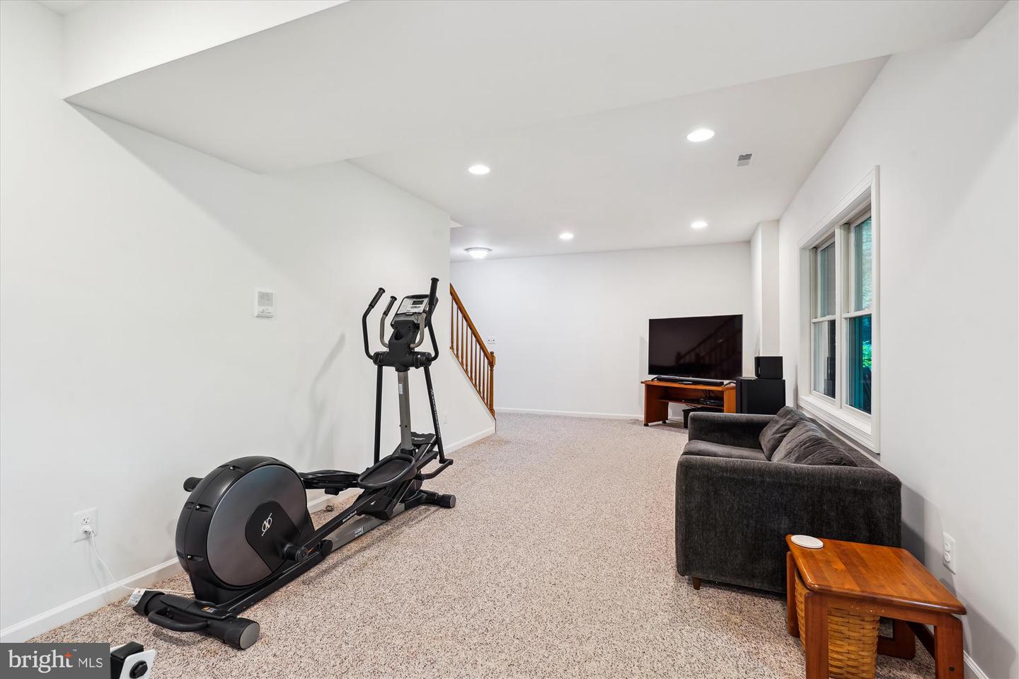 7517 LEES FARM RD, CLIFTON, Virginia 20124, 4 Bedrooms Bedrooms, ,3 BathroomsBathrooms,Residential,For sale,7517 LEES FARM RD,VAFX2239586 MLS # VAFX2239586