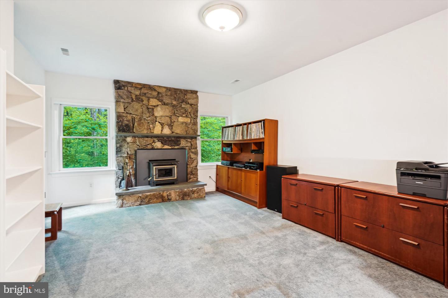 7517 LEES FARM RD, CLIFTON, Virginia 20124, 4 Bedrooms Bedrooms, ,3 BathroomsBathrooms,Residential,For sale,7517 LEES FARM RD,VAFX2239586 MLS # VAFX2239586