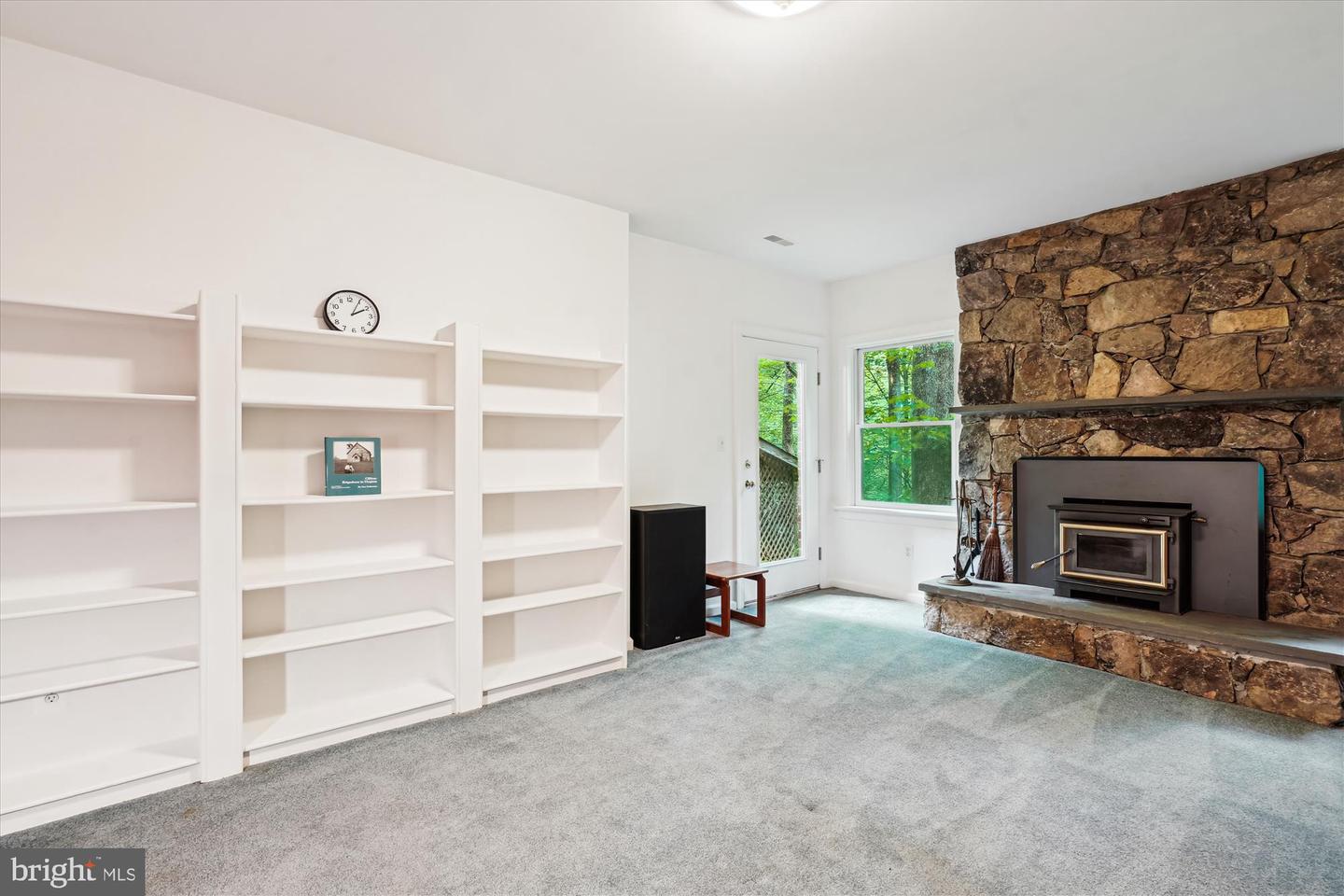 7517 LEES FARM RD, CLIFTON, Virginia 20124, 4 Bedrooms Bedrooms, ,3 BathroomsBathrooms,Residential,For sale,7517 LEES FARM RD,VAFX2239586 MLS # VAFX2239586