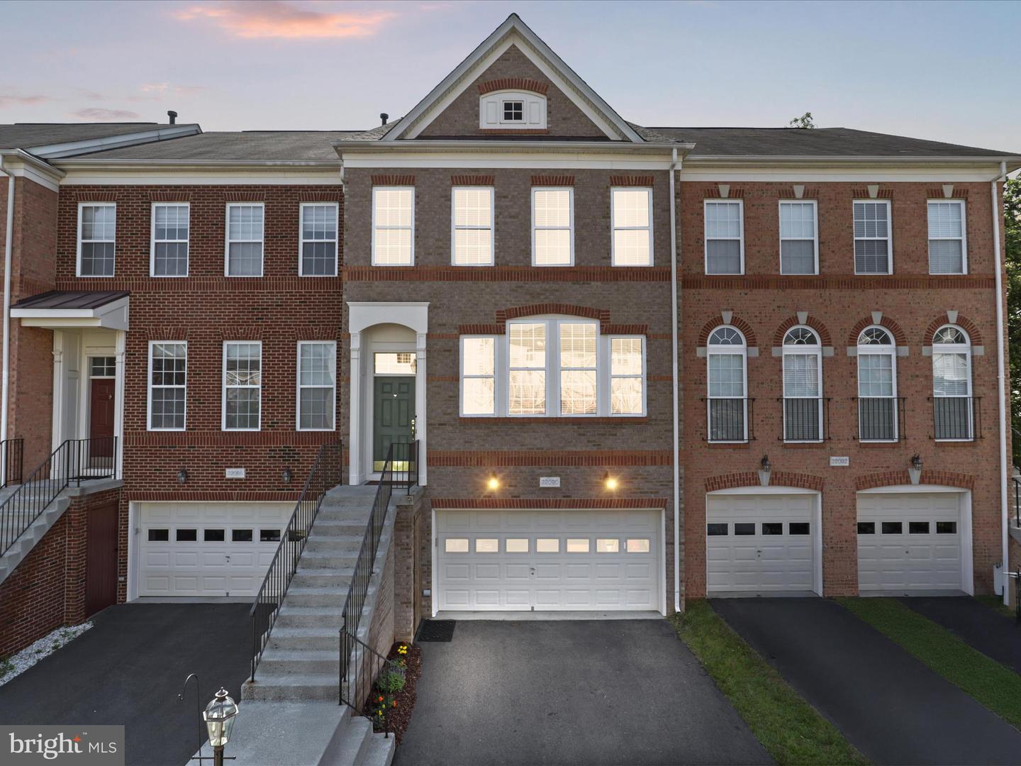 22090 AVONWORTH SQ, BROADLANDS, Virginia 20148, 4 Bedrooms Bedrooms, ,3 BathroomsBathrooms,Residential,For sale,22090 AVONWORTH SQ,VALO2096044 MLS # VALO2096044