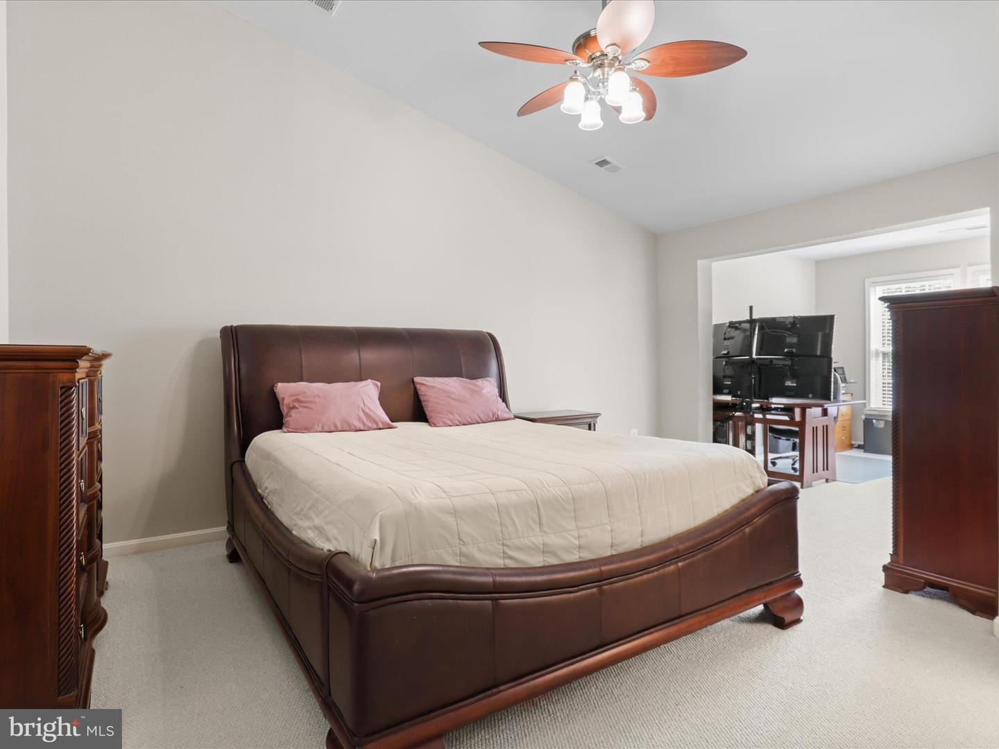 22090 AVONWORTH SQ, BROADLANDS, Virginia 20148, 4 Bedrooms Bedrooms, ,3 BathroomsBathrooms,Residential,For sale,22090 AVONWORTH SQ,VALO2096044 MLS # VALO2096044