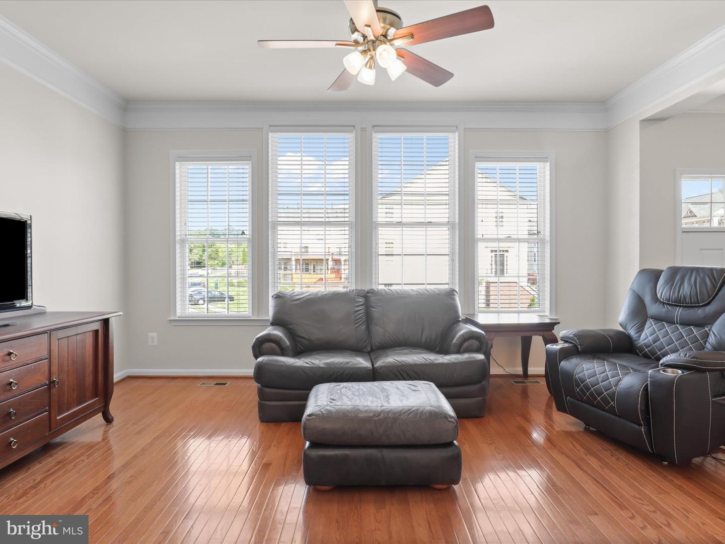 22090 AVONWORTH SQ, BROADLANDS, Virginia 20148, 4 Bedrooms Bedrooms, ,3 BathroomsBathrooms,Residential,For sale,22090 AVONWORTH SQ,VALO2096044 MLS # VALO2096044