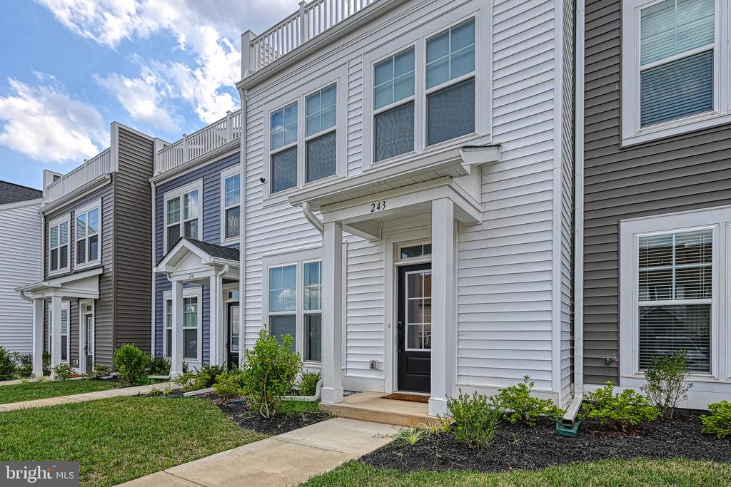 243 LAKE FRONT DRIVE, MINERAL, Virginia 23117, 3 Bedrooms Bedrooms, ,3 BathroomsBathrooms,Residential,243 LAKE FRONT DRIVE,VALA2007090 MLS # VALA2007090
