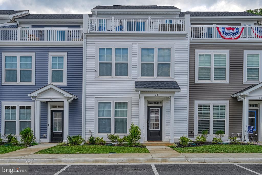 243 LAKE FRONT DRIVE, MINERAL, Virginia 23117, 3 Bedrooms Bedrooms, ,3 BathroomsBathrooms,Residential,243 LAKE FRONT DRIVE,VALA2007090 MLS # VALA2007090