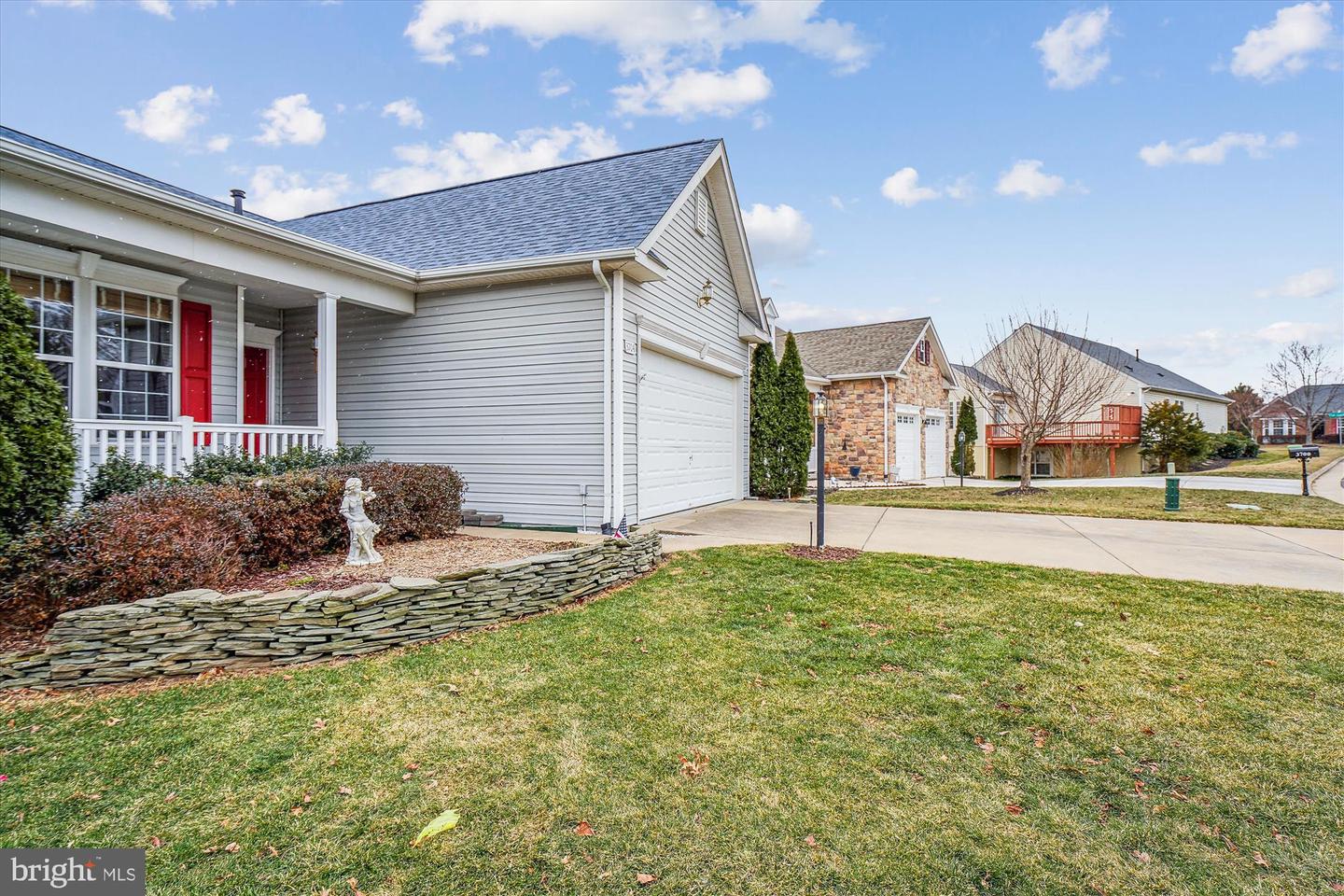 3704 CHAPMAN MILL TRL, DUMFRIES, Virginia 22025, 3 Bedrooms Bedrooms, ,2 BathroomsBathrooms,Residential,For sale,3704 CHAPMAN MILL TRL,VAPW2084934 MLS # VAPW2084934