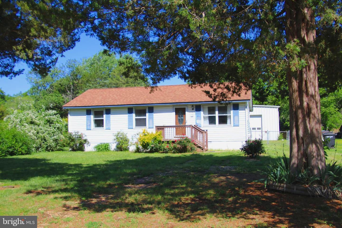 211 MIMOSA AVE, COLONIAL BEACH, Virginia 22443, 3 Bedrooms Bedrooms, ,1 BathroomBathrooms,Residential,For sale,211 MIMOSA AVE,VAWE2007994 MLS # VAWE2007994