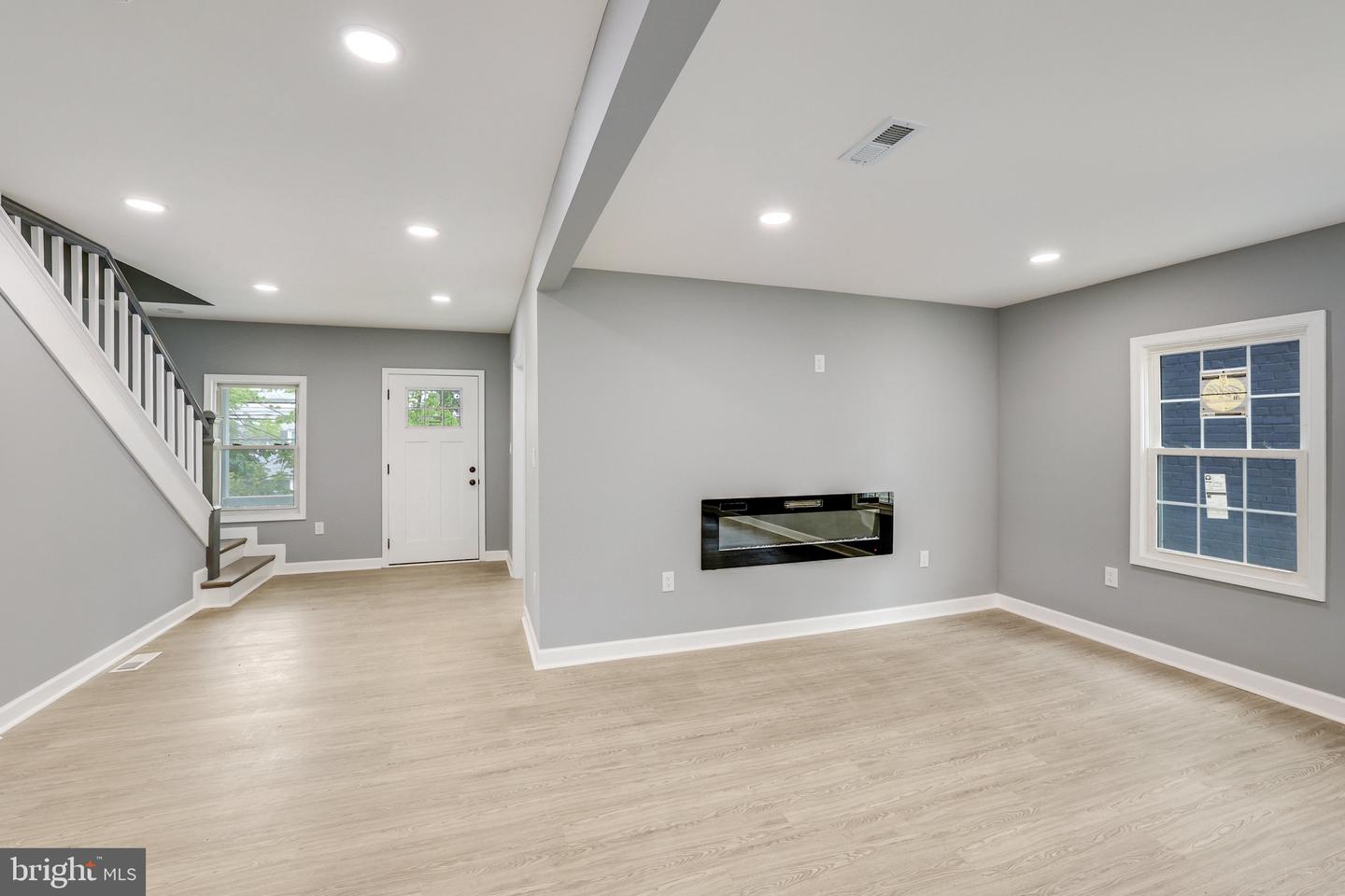 4713 EADS ST NE, WASHINGTON, District Of Columbia 20019, 4 Bedrooms Bedrooms, ,2 BathroomsBathrooms,Residential,For sale,4713 EADS ST NE,DCDC2191064 MLS # DCDC2191064