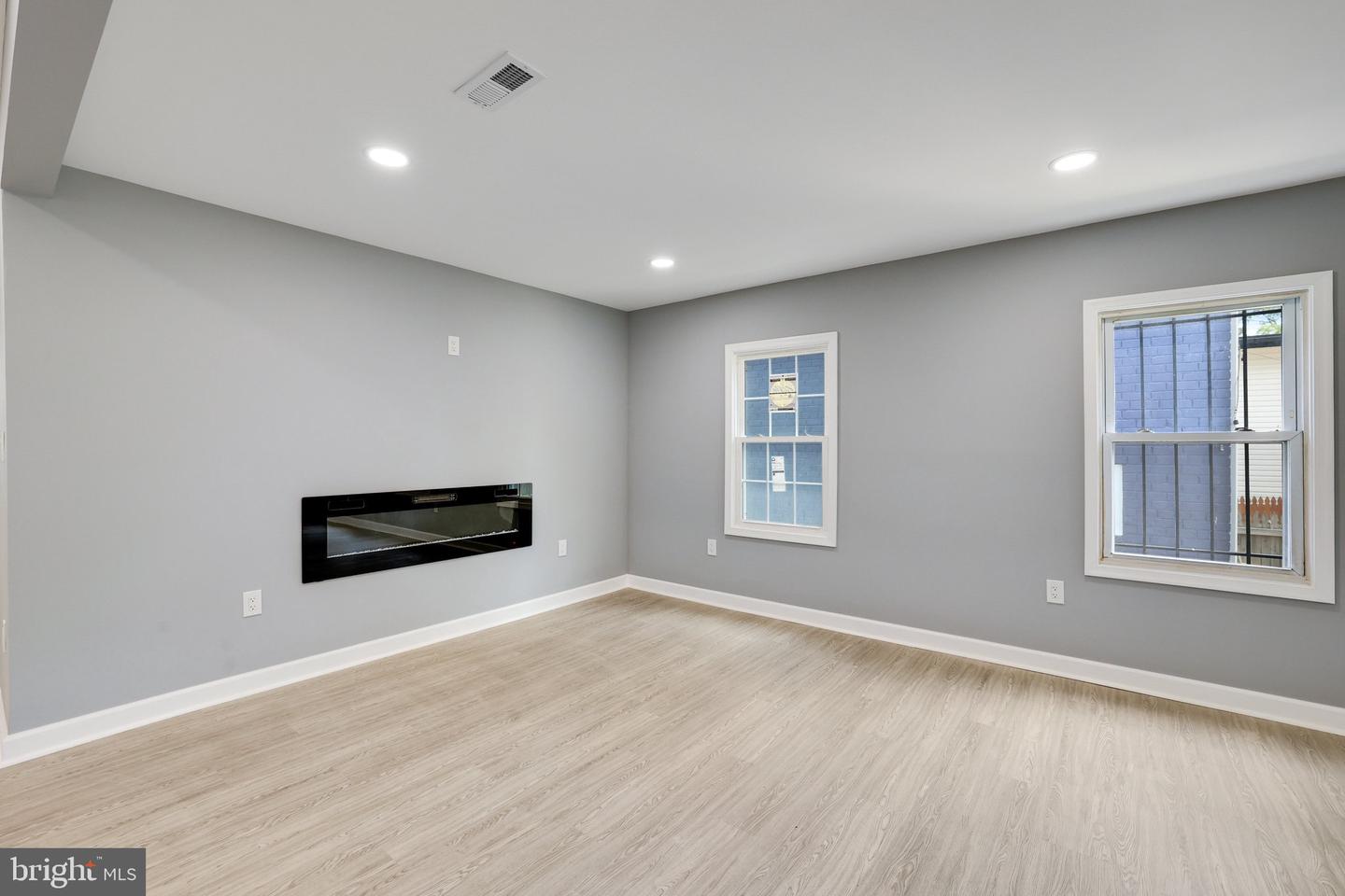 4713 EADS ST NE, WASHINGTON, District Of Columbia 20019, 4 Bedrooms Bedrooms, ,2 BathroomsBathrooms,Residential,For sale,4713 EADS ST NE,DCDC2191064 MLS # DCDC2191064