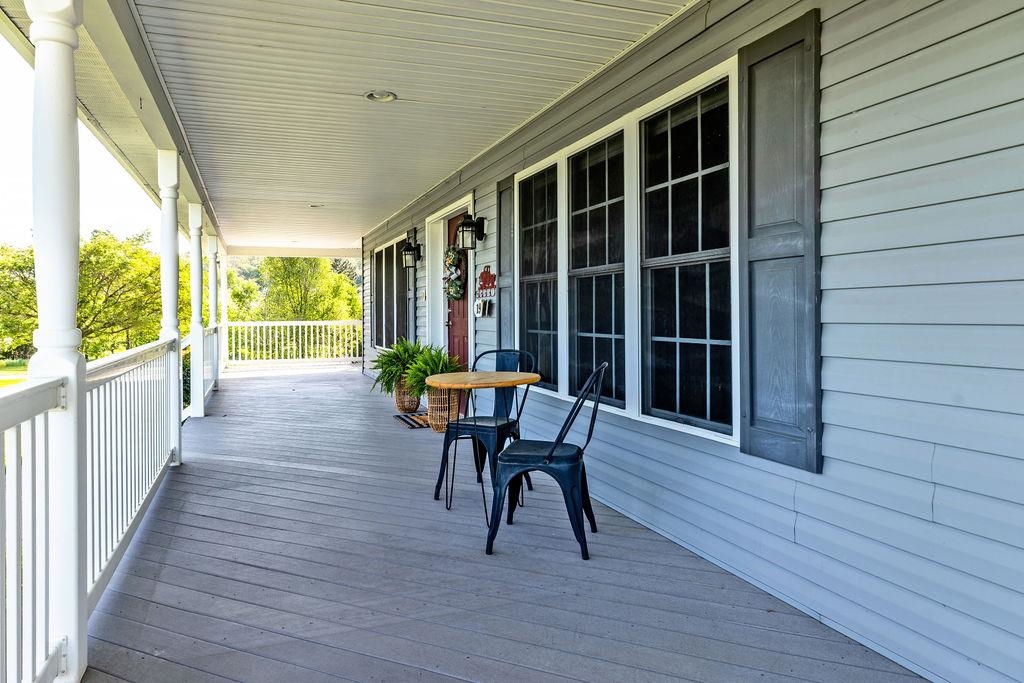 1916 TINKLING SPRING RD, STUARTS DRAFT, Virginia 24477, 4 Bedrooms Bedrooms, ,2 BathroomsBathrooms,Residential,1916 TINKLING SPRING RD,664008 MLS # 664008