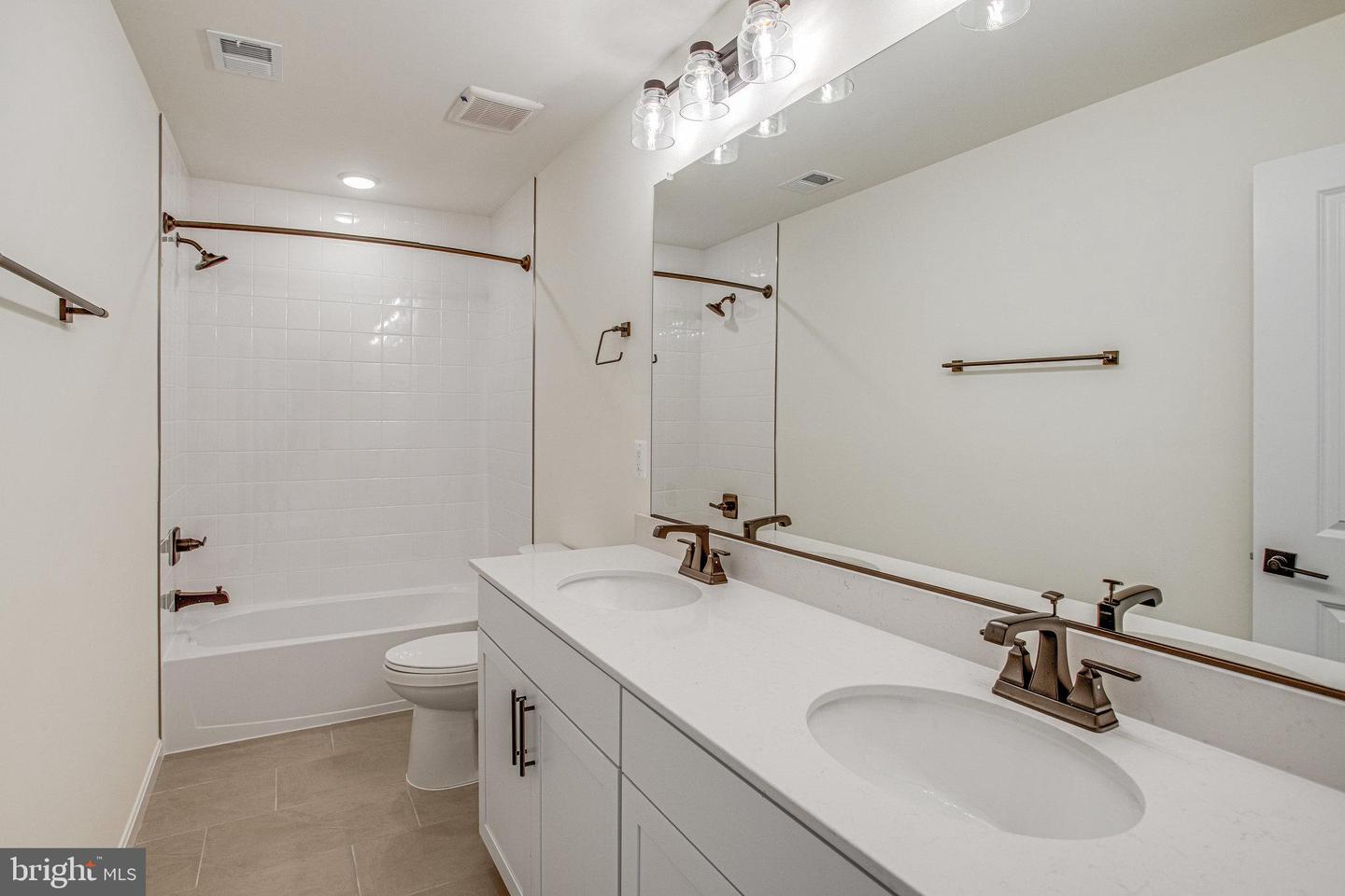 7107 BRAXTON CT, RUTHER GLEN, Virginia 22546, 5 Bedrooms Bedrooms, ,4 BathroomsBathrooms,Residential,For sale,7107 BRAXTON CT,VACV2007852 MLS # VACV2007852
