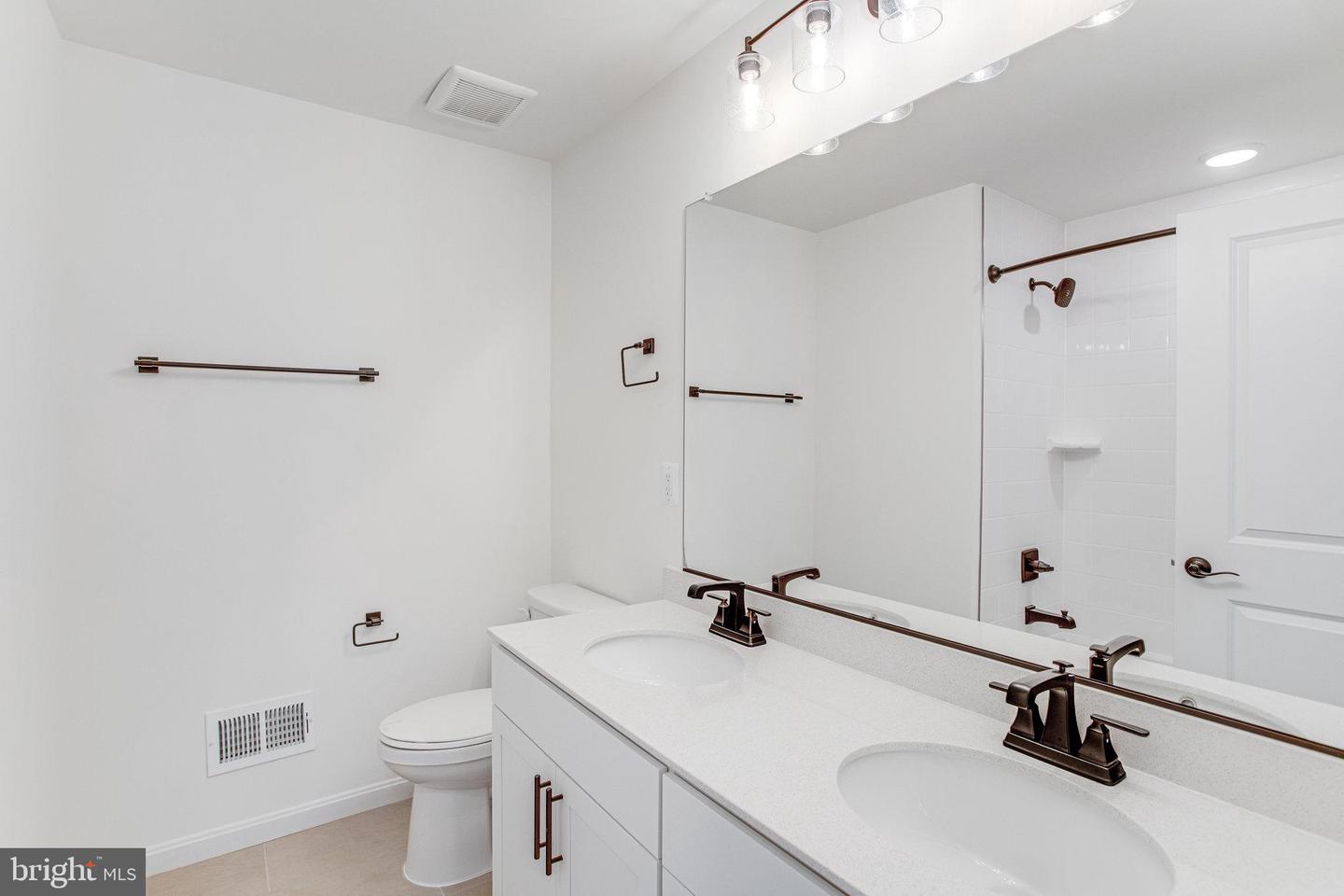 7110 BRAXTON CT, RUTHER GLEN, Virginia 22546, 3 Bedrooms Bedrooms, ,2 BathroomsBathrooms,Residential,For sale,7110 BRAXTON CT,VACV2007854 MLS # VACV2007854