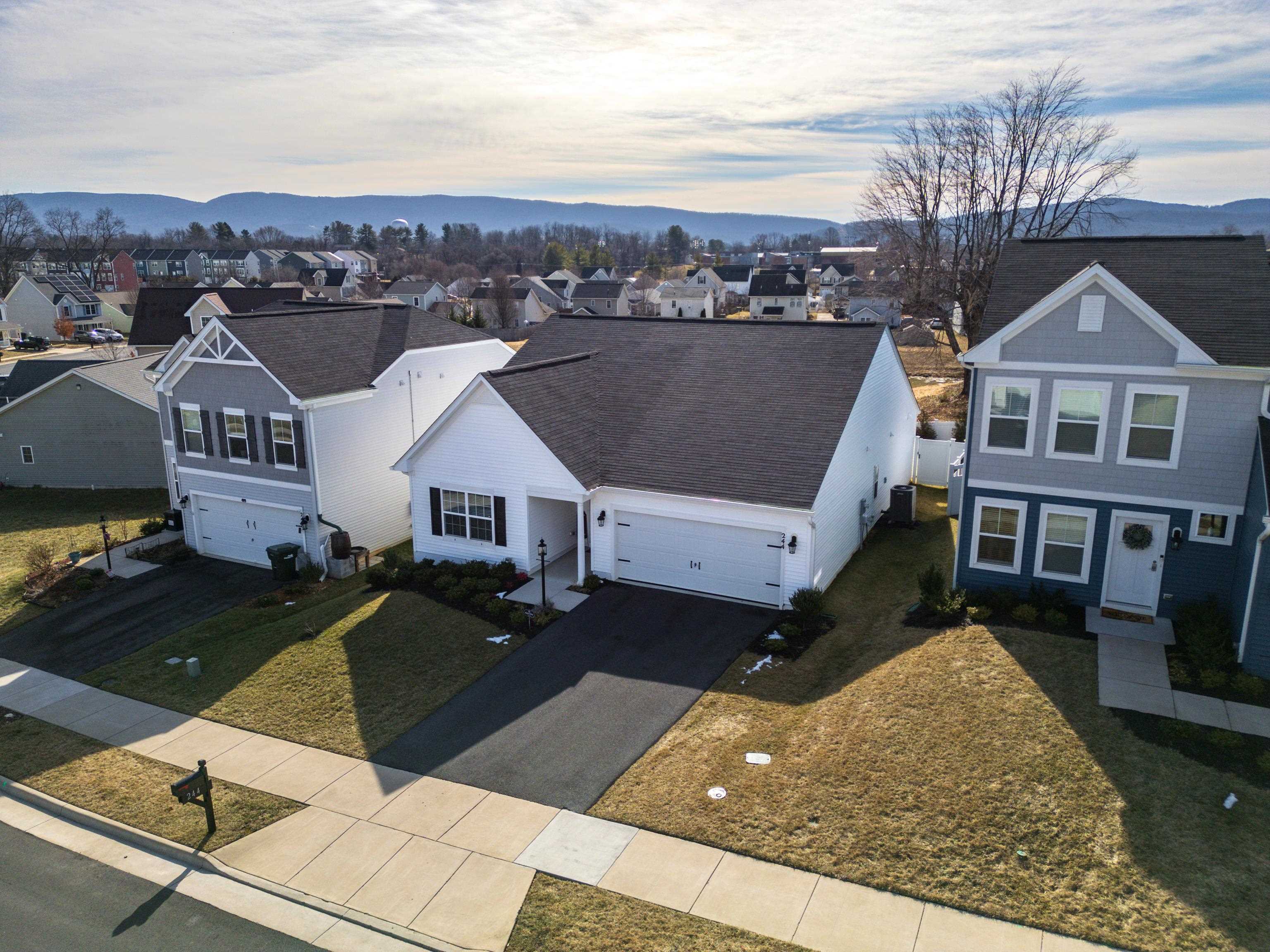 244 VINE ST, WAYNESBORO, Virginia 22980, 3 Bedrooms Bedrooms, ,2 BathroomsBathrooms,Residential,244 VINE ST,664688 MLS # 664688