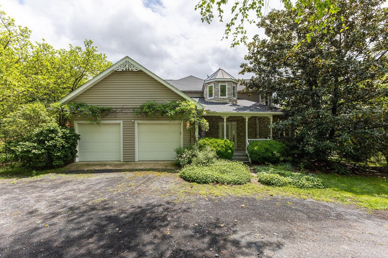135 MEAGANS RUN RD, WOODSTOCK, Virginia 22664, 3 Bedrooms Bedrooms, ,3 BathroomsBathrooms,Residential,135 MEAGANS RUN RD,664689 MLS # 664689